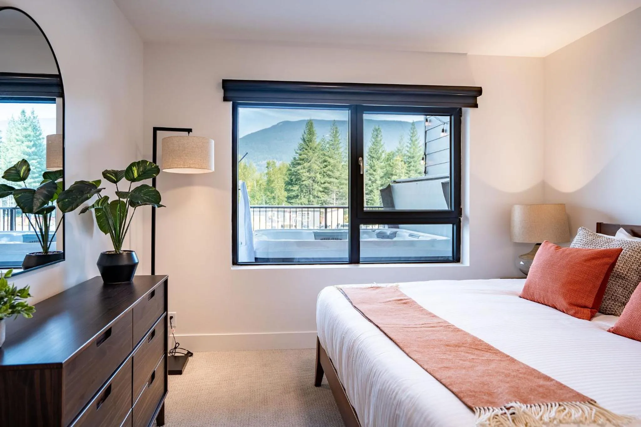Huckin' Harry's by Revelstoke Vacations