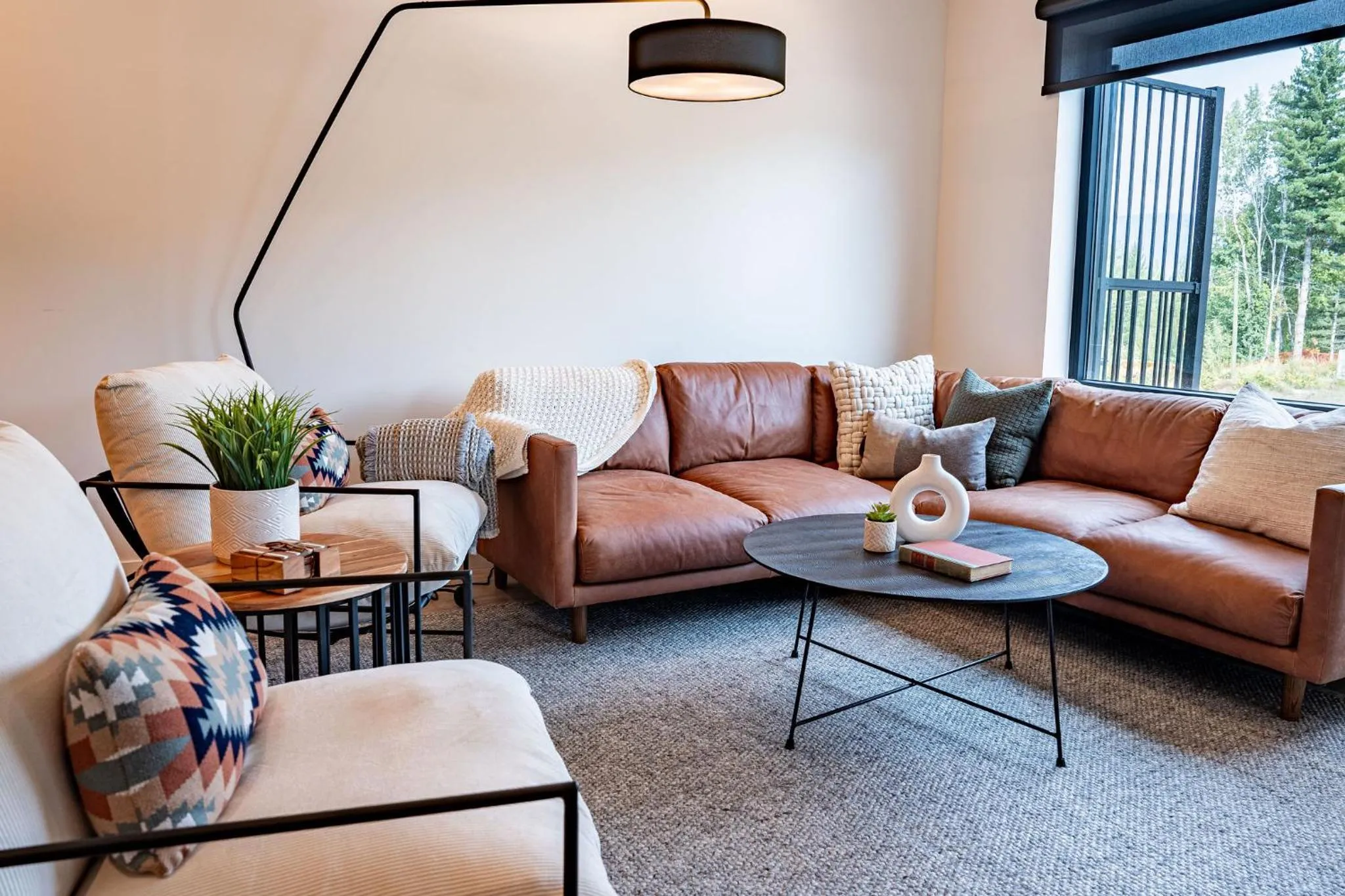 Huckin' Harry's by Revelstoke Vacations