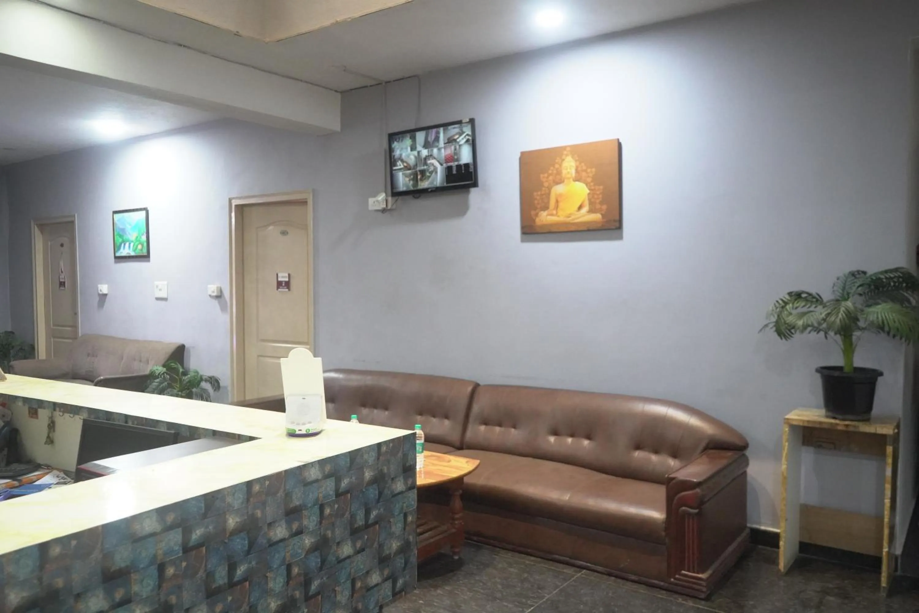 Seating area in Hotel Golden Suites