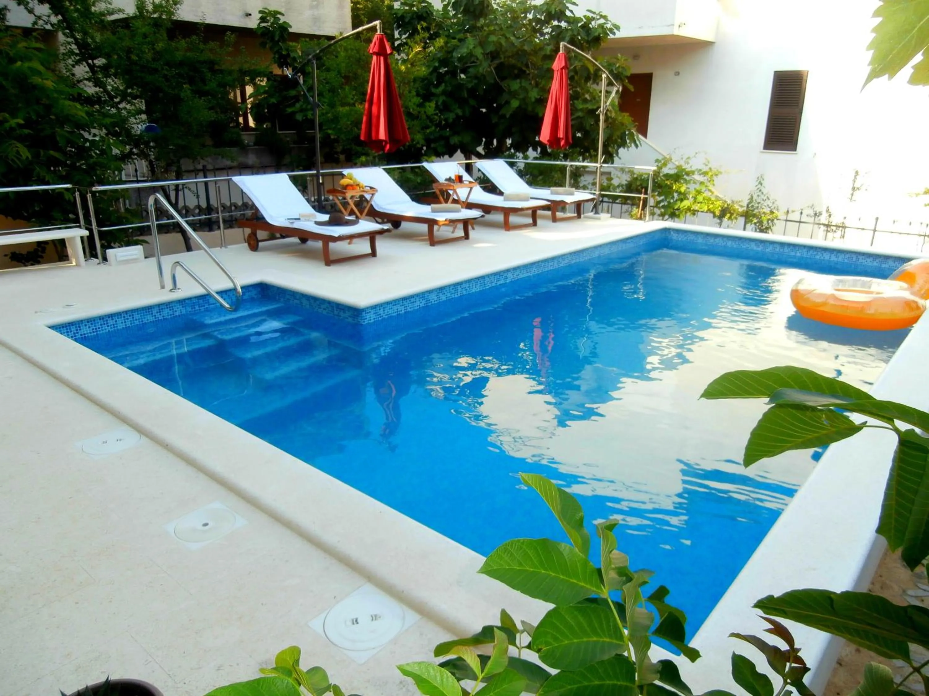 Swimming pool in Apartments Cordis