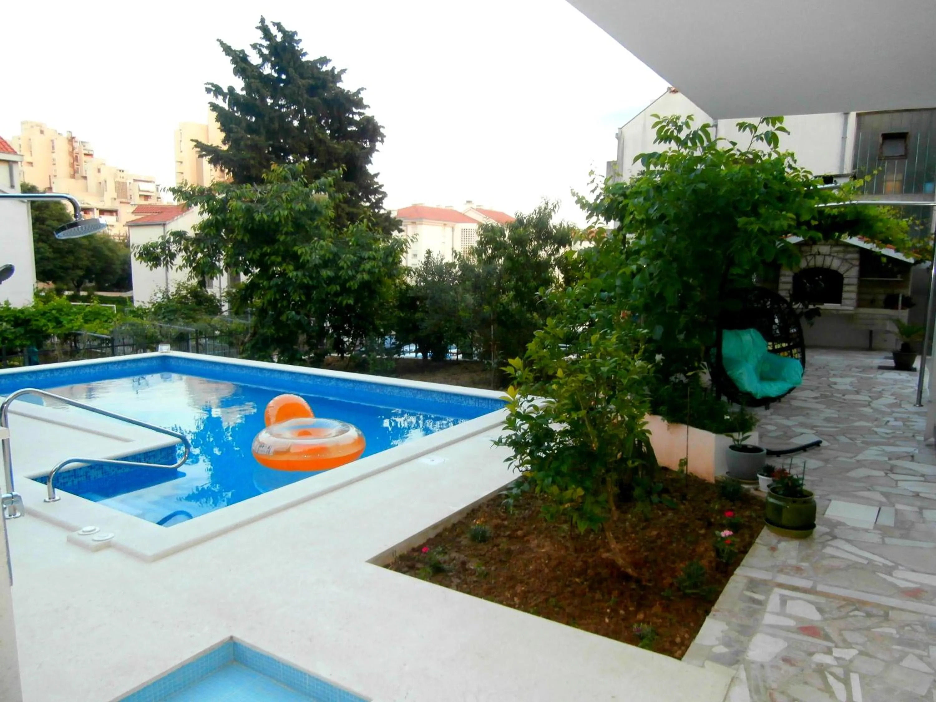 BBQ facilities in Apartments Cordis