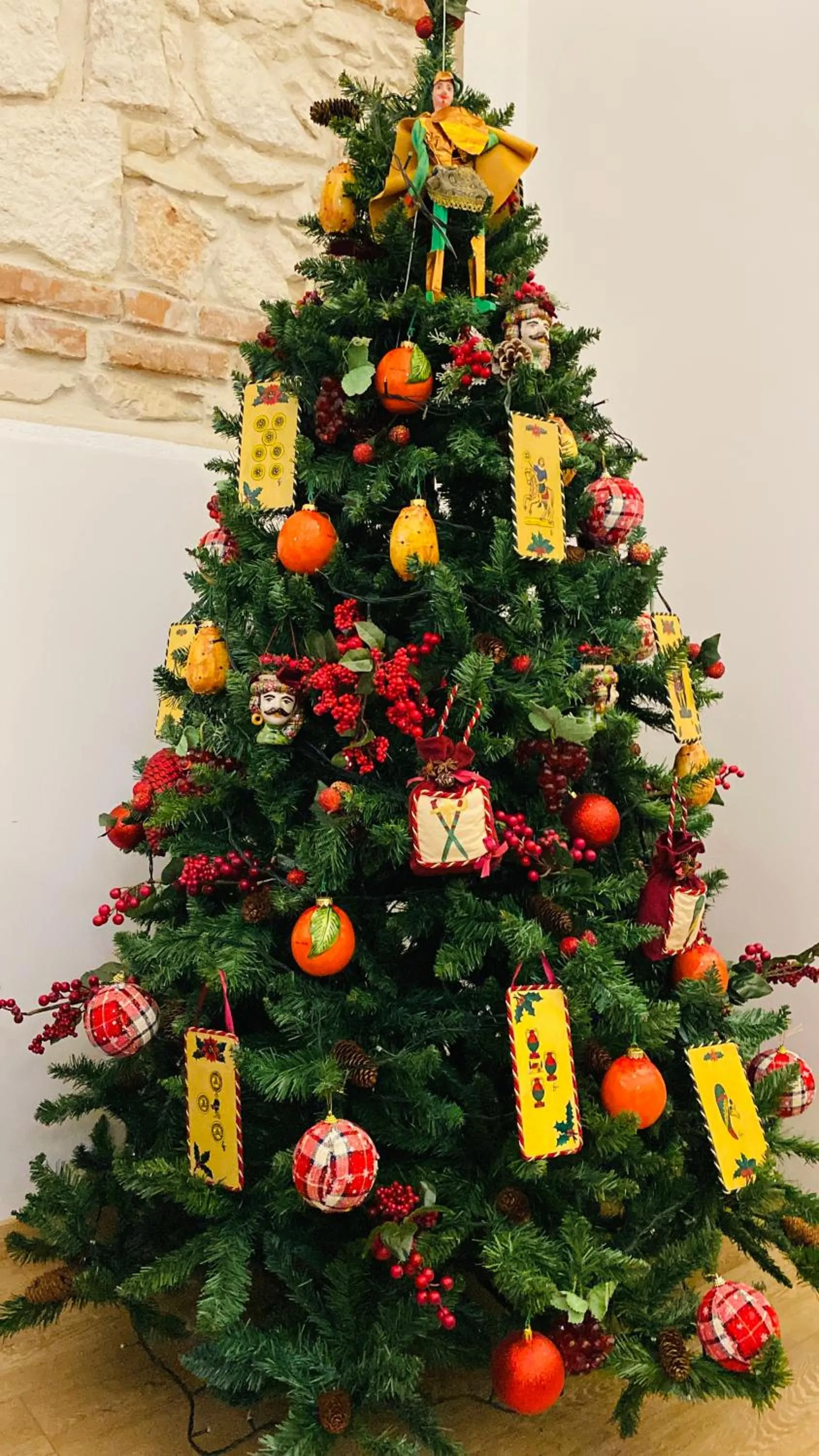 Decorative detail in I Santi Coronati