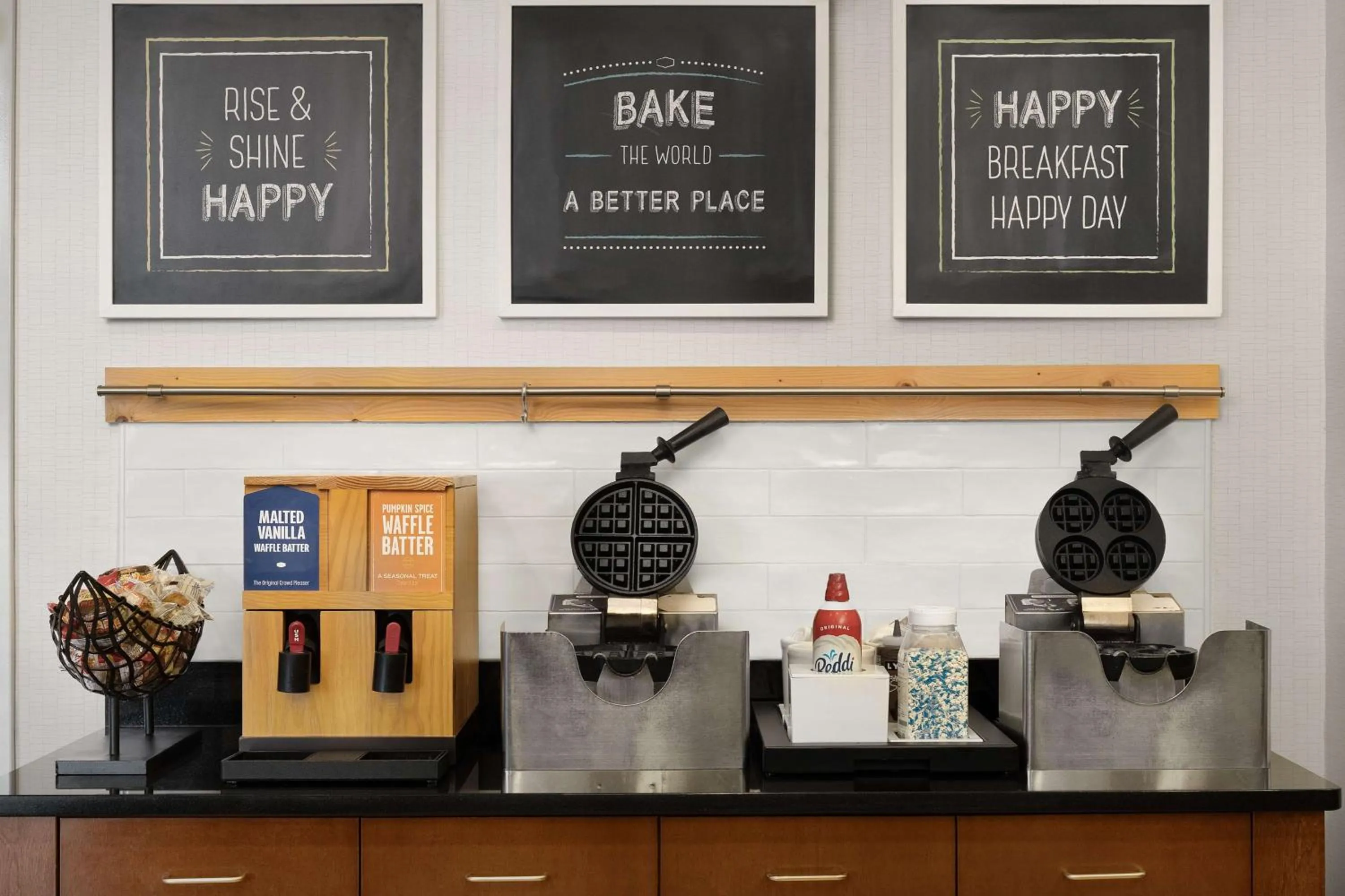 Breakfast in Hampton Inn and Suites Lynchburg