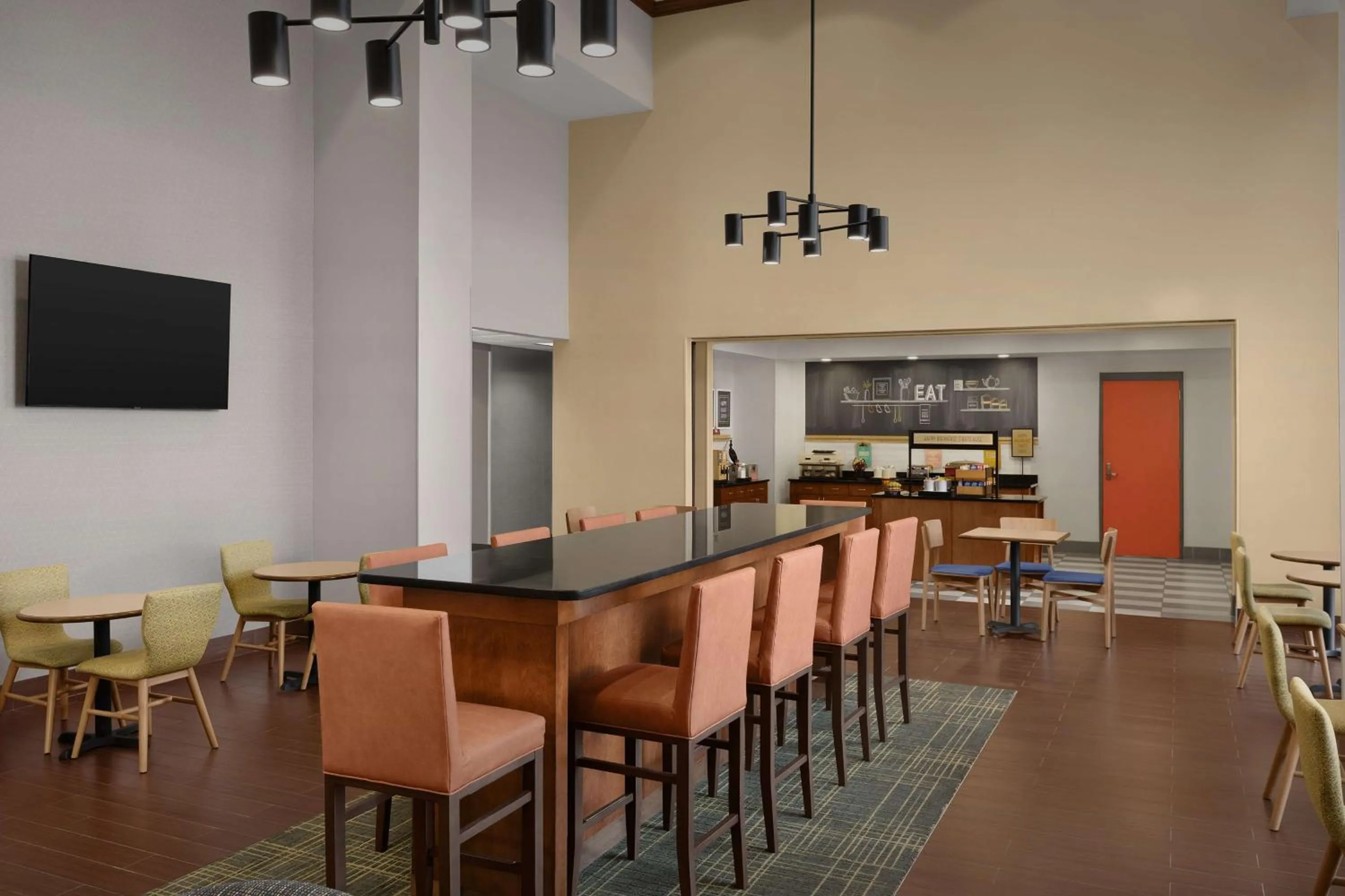 Breakfast in Hampton Inn and Suites Lynchburg