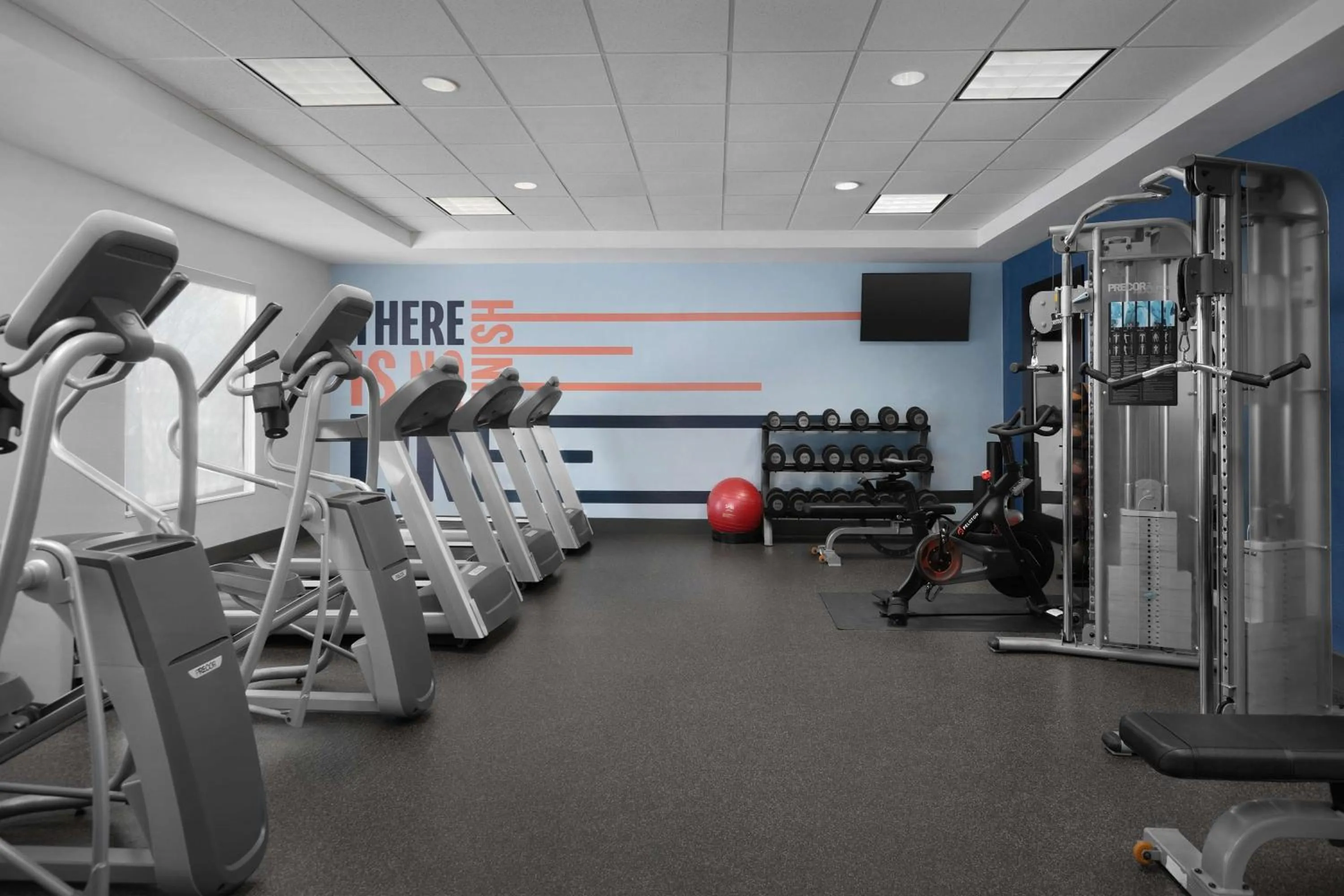 Fitness centre/facilities in Hampton Inn and Suites Lynchburg