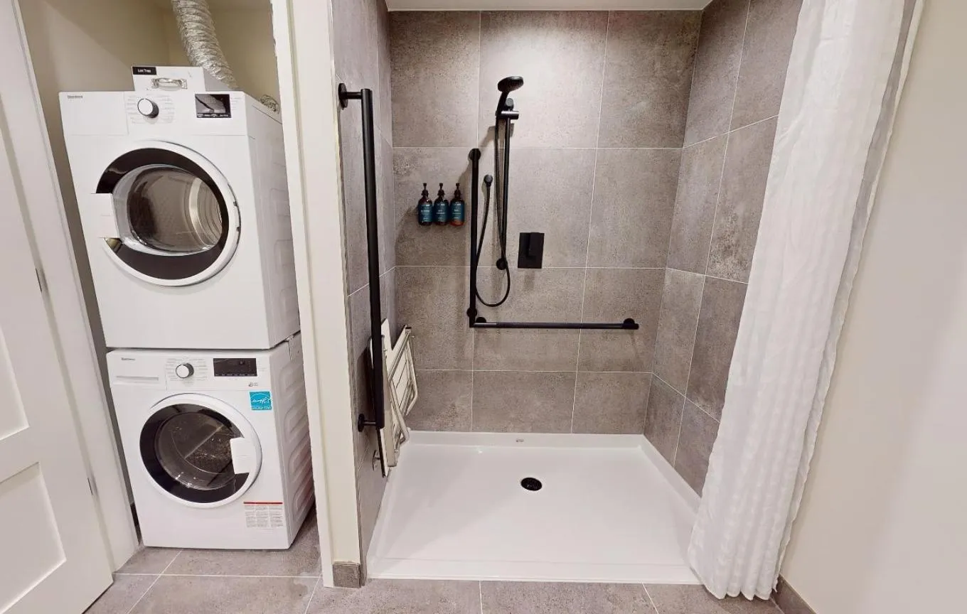 Bathroom in Steveston Waterfront Hotel