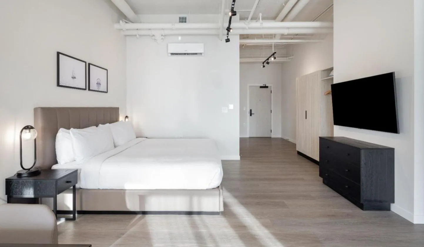 Bed in Steveston Waterfront Hotel