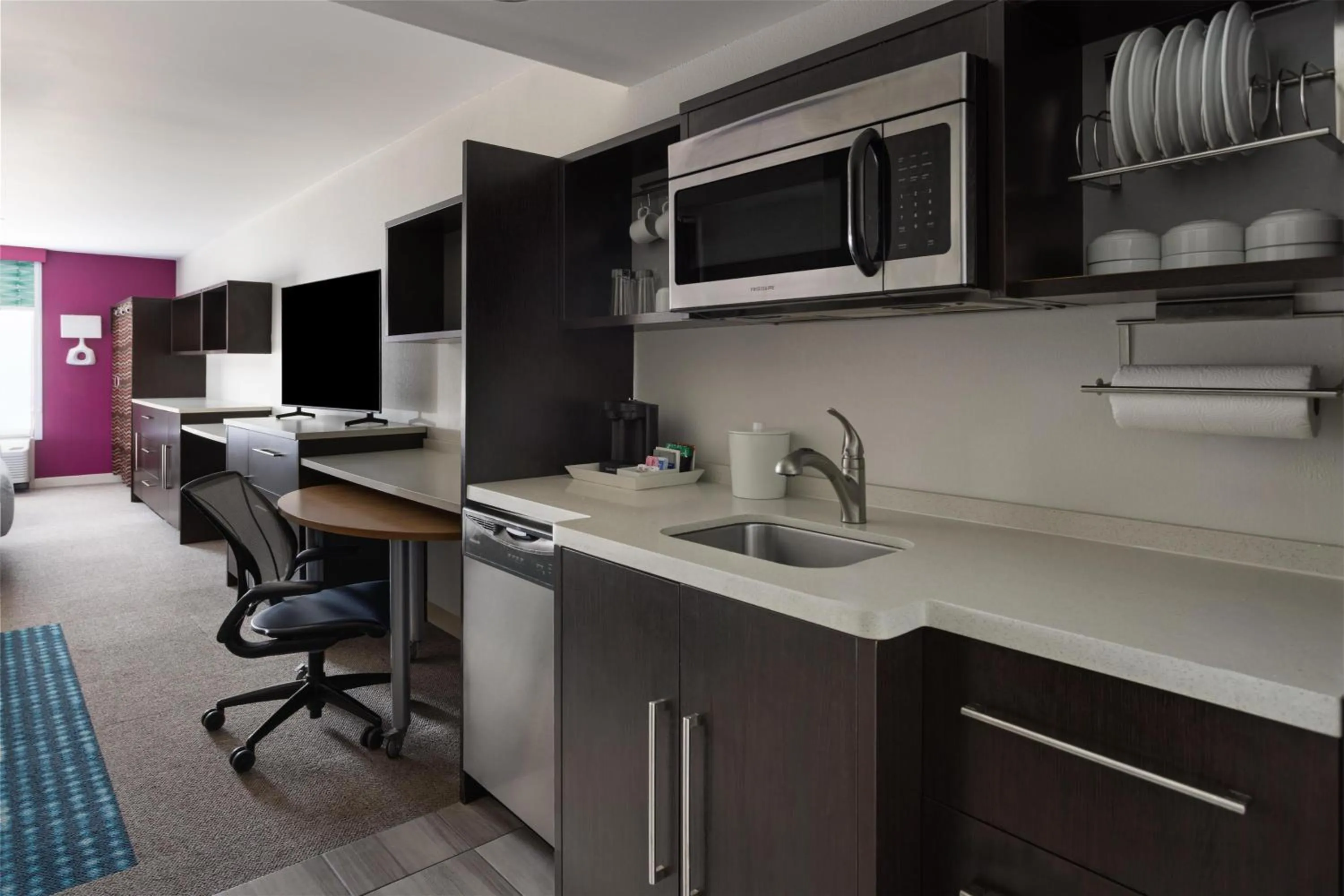 Kitchen or kitchenette in Home2 Suites Dover