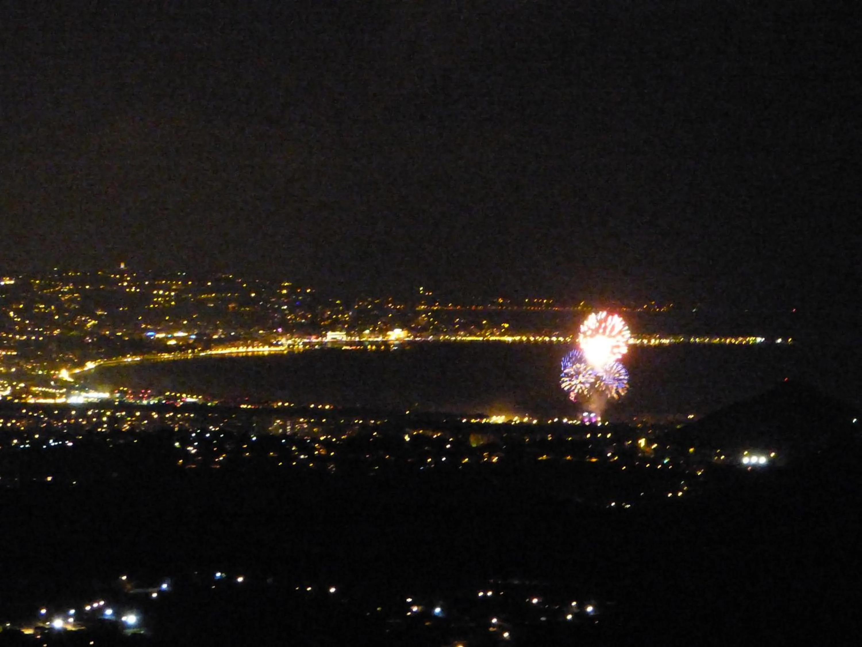 Night in Chambre d'Hôtes avec kitchenette Vue Mer et montagnes L'Estérel Panoramique