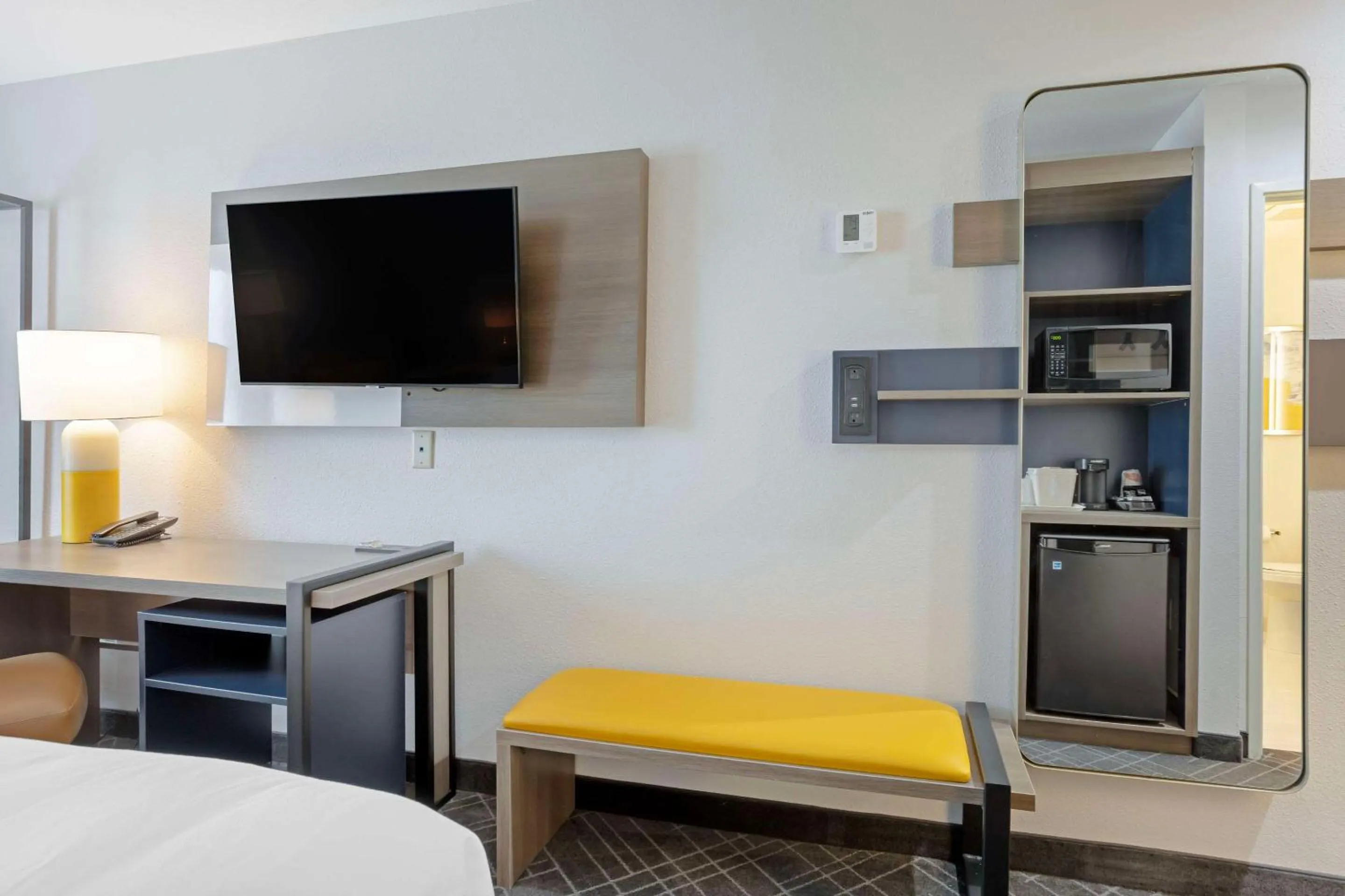 Bedroom, Bed in Comfort Inn & Suites Mountain Grove US-60