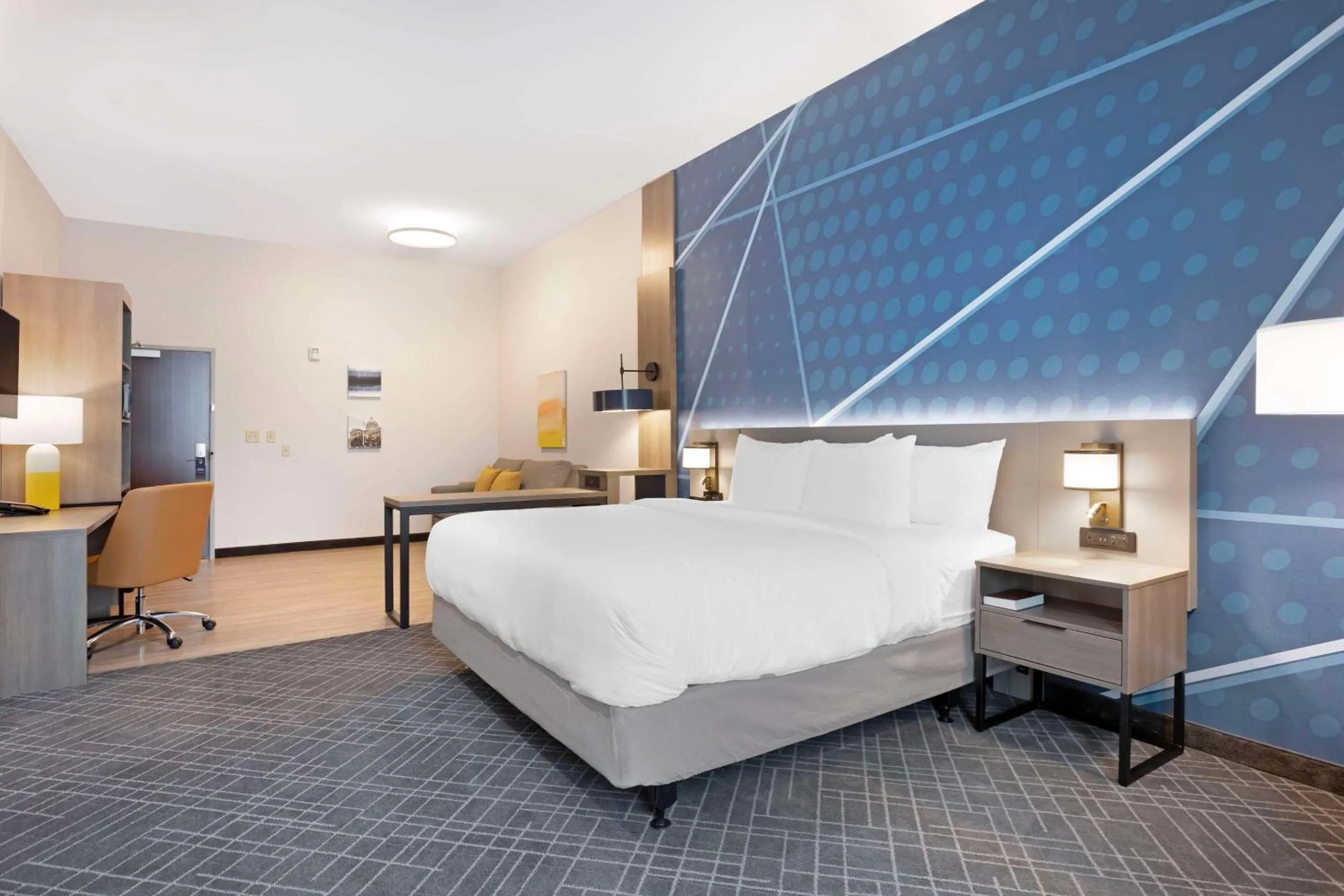 Bedroom, Bed in Comfort Inn & Suites Mountain Grove US-60