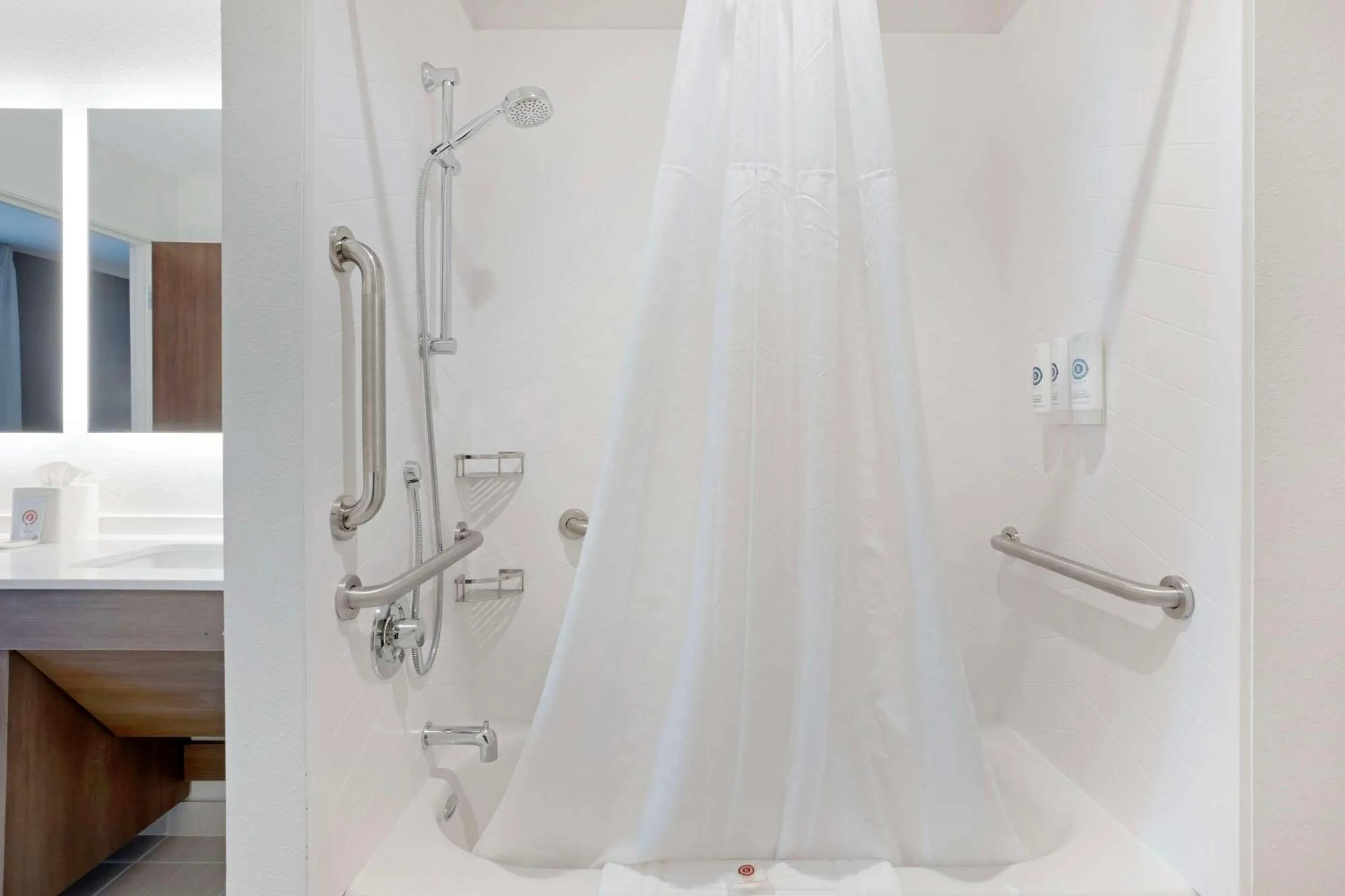 Bedroom in Comfort Inn & Suites Mountain Grove US-60