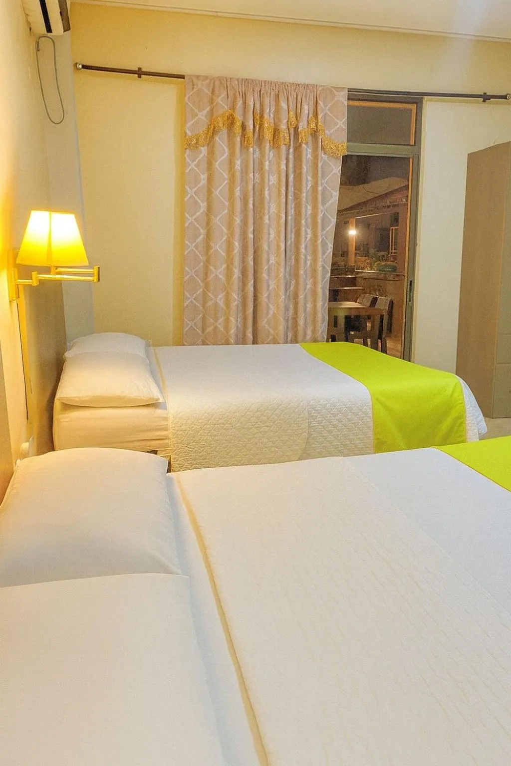 Bedroom, Bed in HOTEL MANTA BEACH MADRIGAL