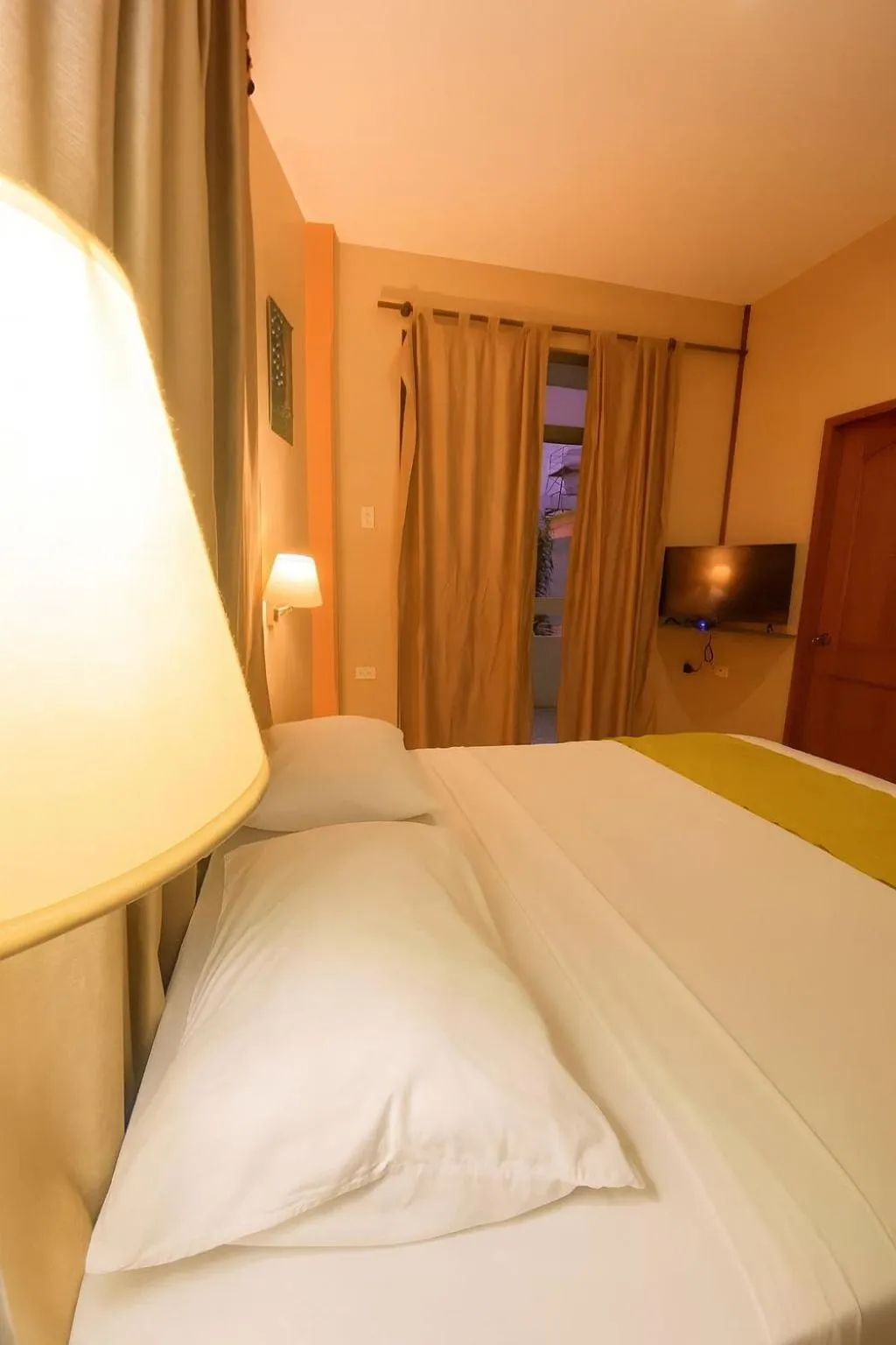 Bedroom, Bed in HOTEL MANTA BEACH MADRIGAL