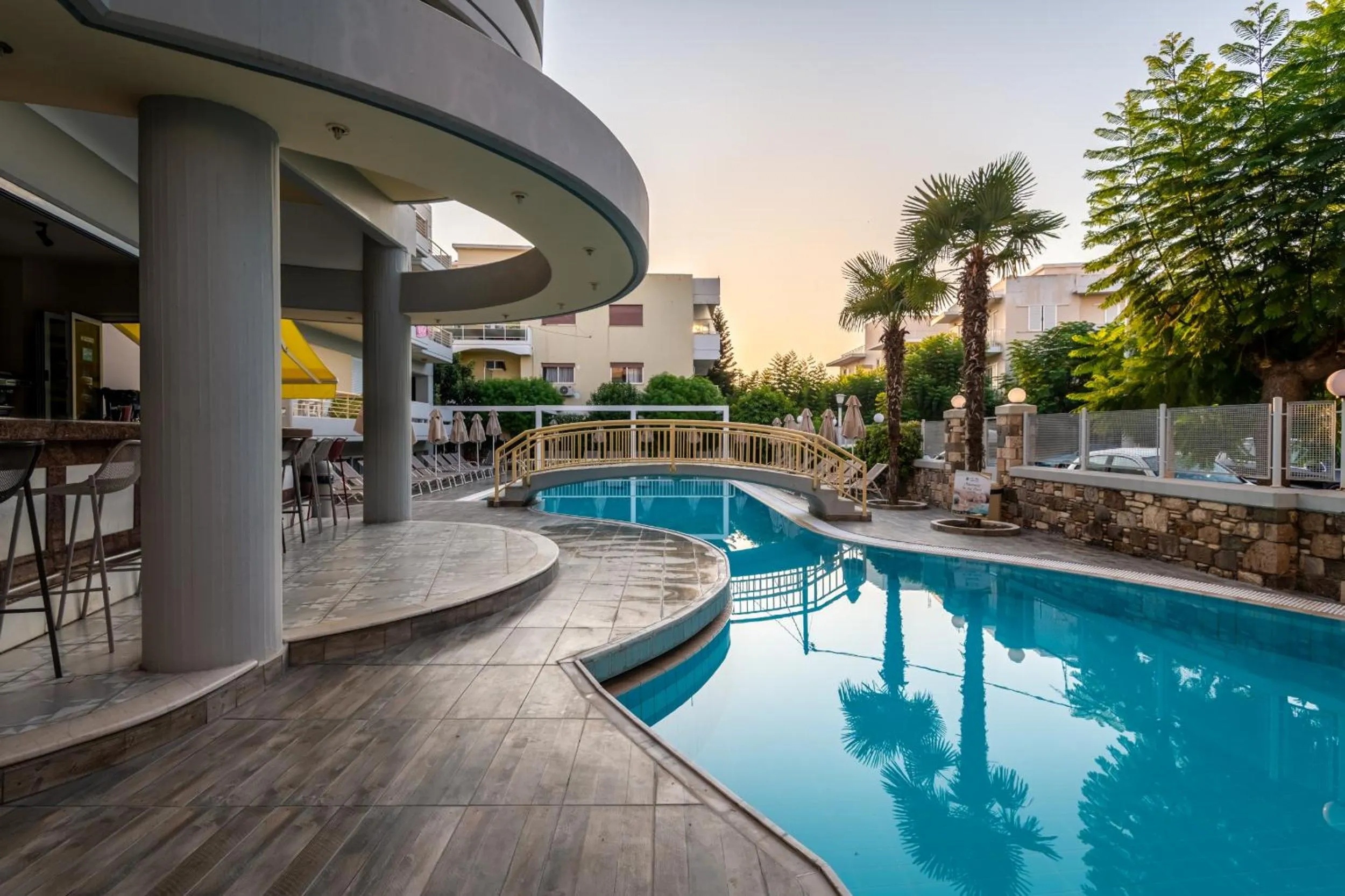 Swimming pool in Angela