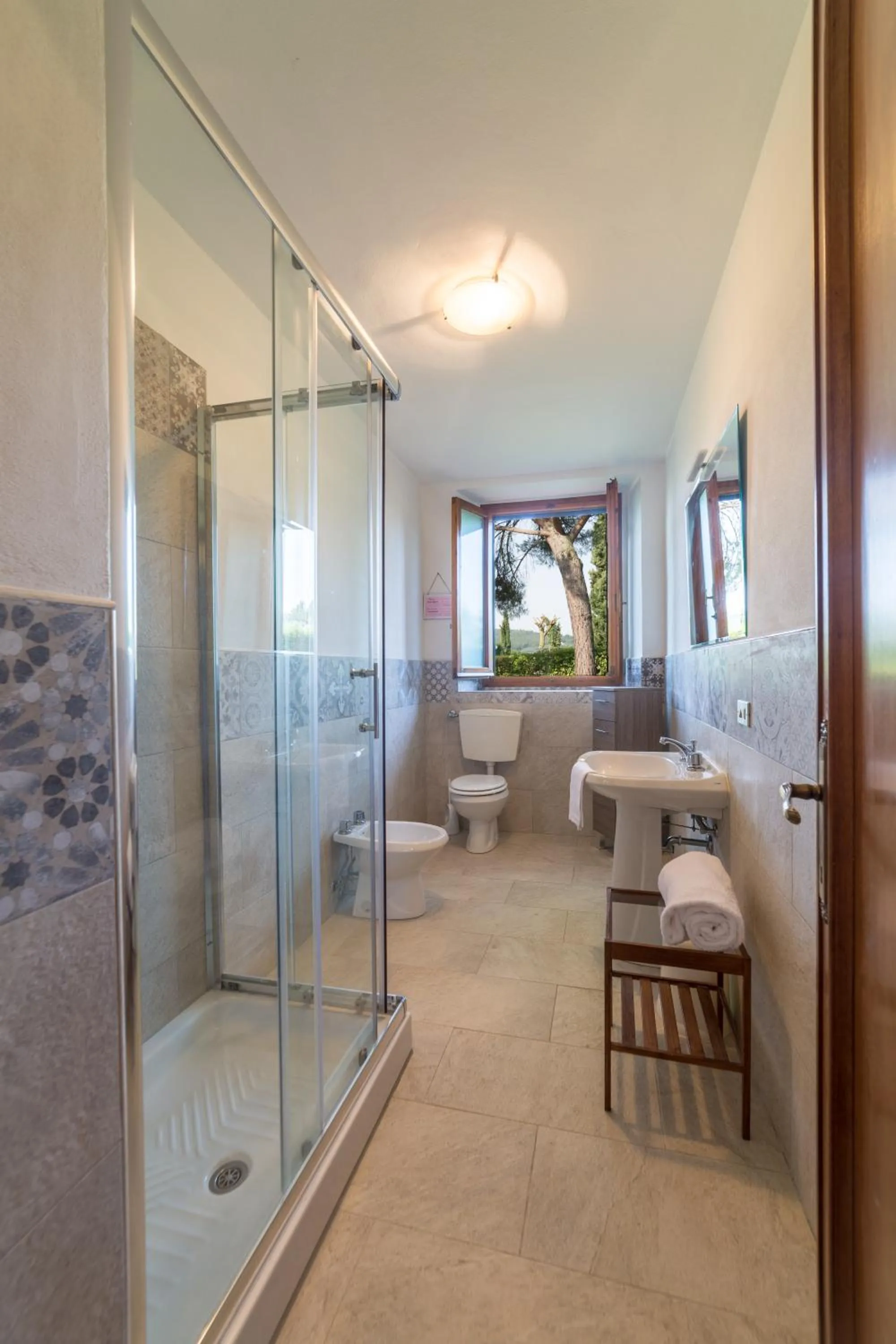 Bed in Fattoria Pagnana Suites & Pool