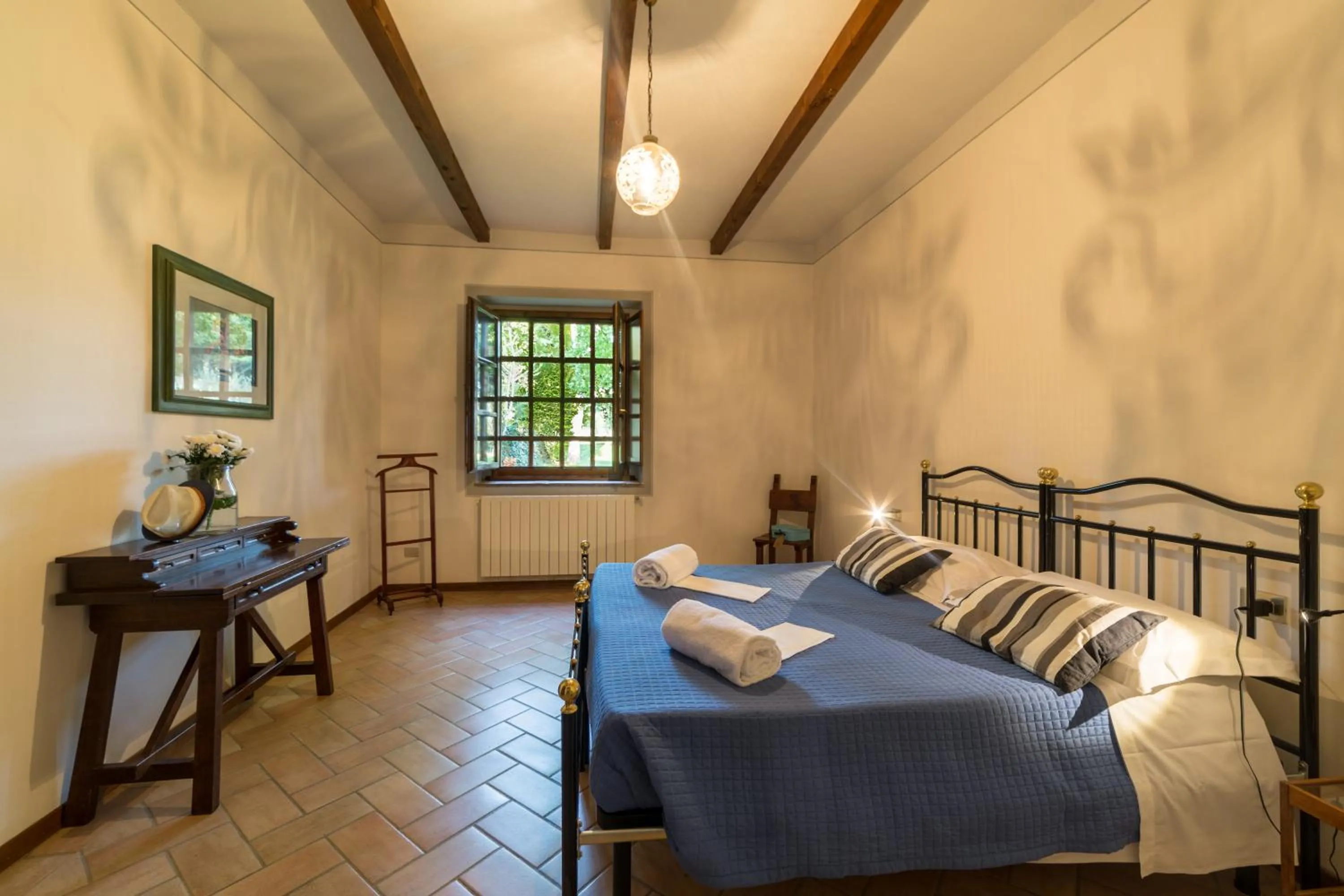 Photo of the whole room, Bed in Fattoria Pagnana Suites & Pool