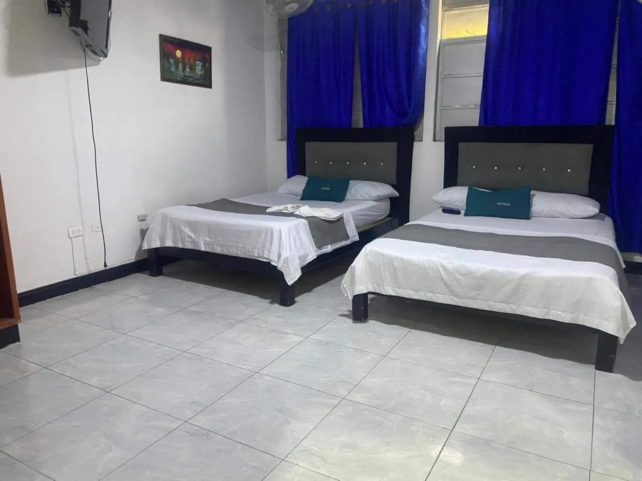 Bed in Hotel Sion Real