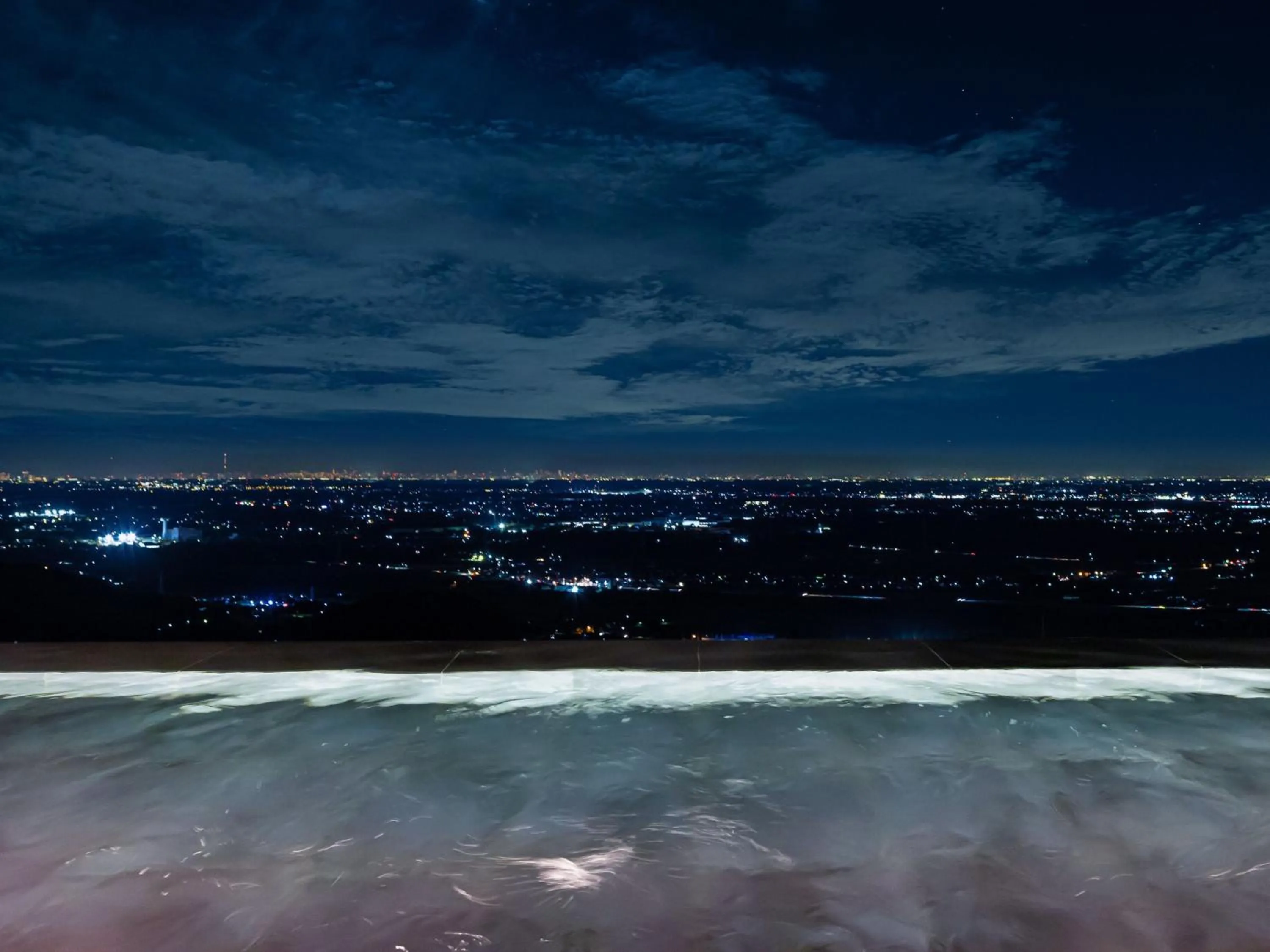 Open Air Bath in Kamenoi Hotel Tsukubasan