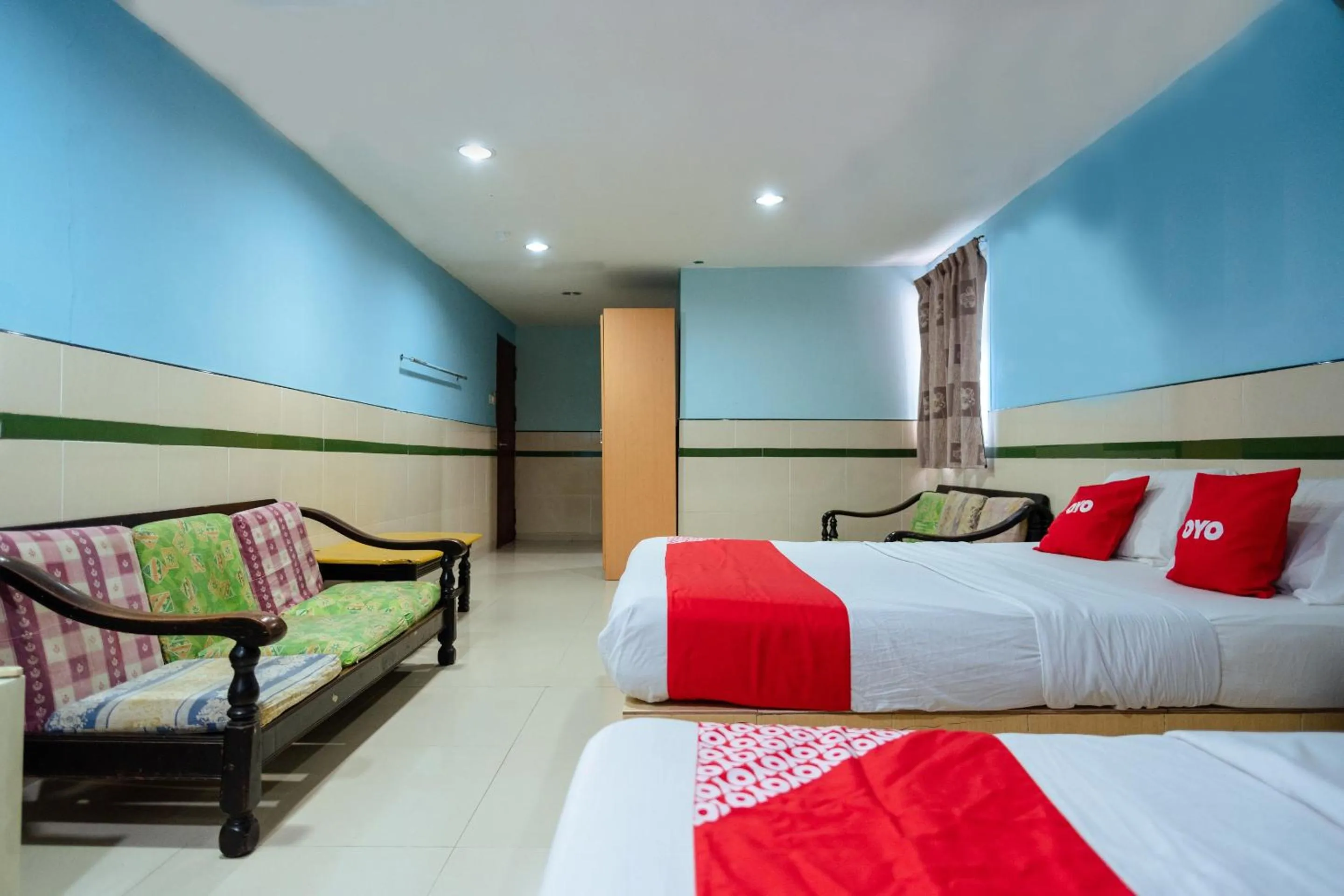 Bedroom, Bed in Hotel O Milion Inn