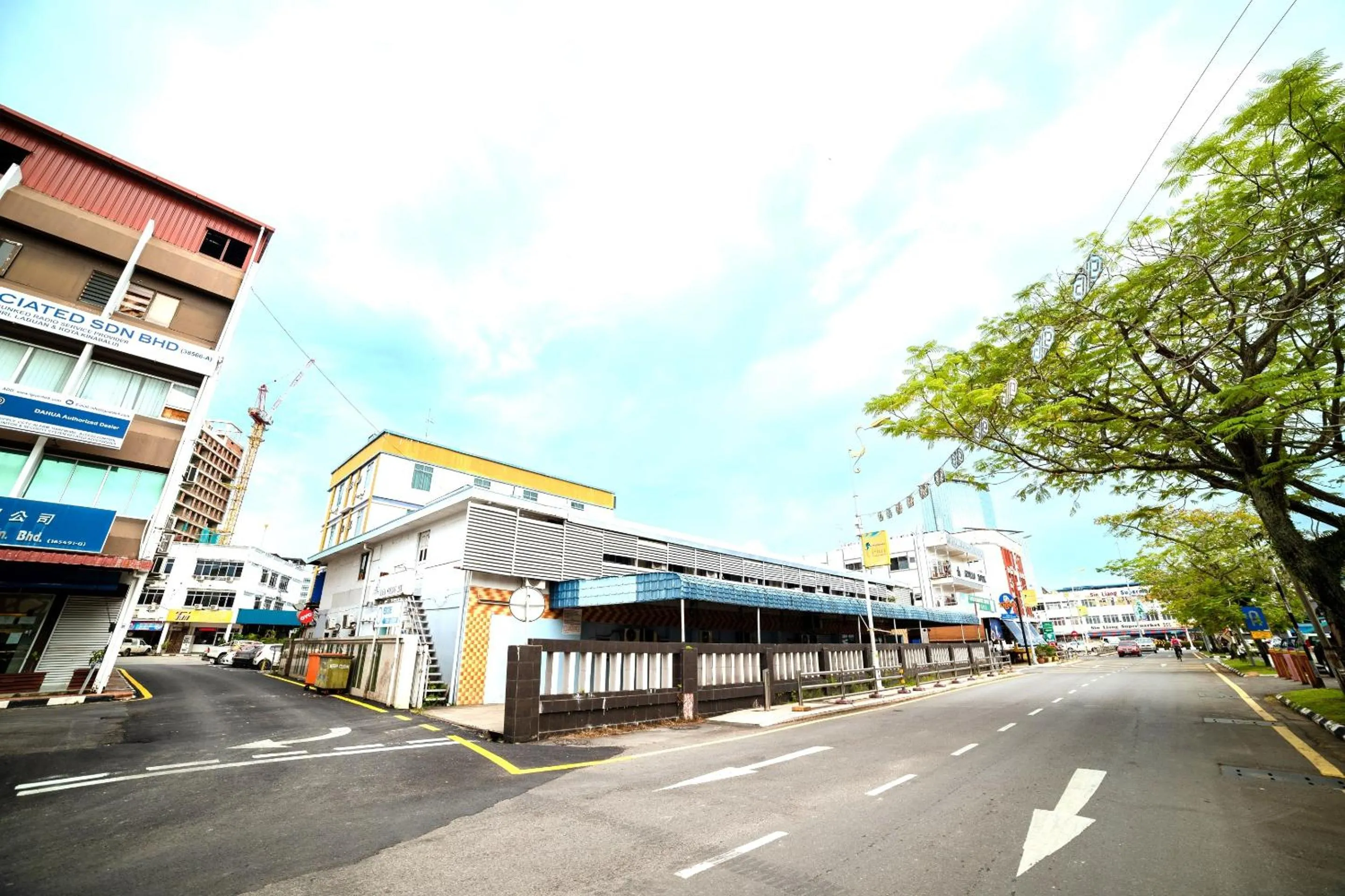 Facade/entrance in Hotel O Milion Inn