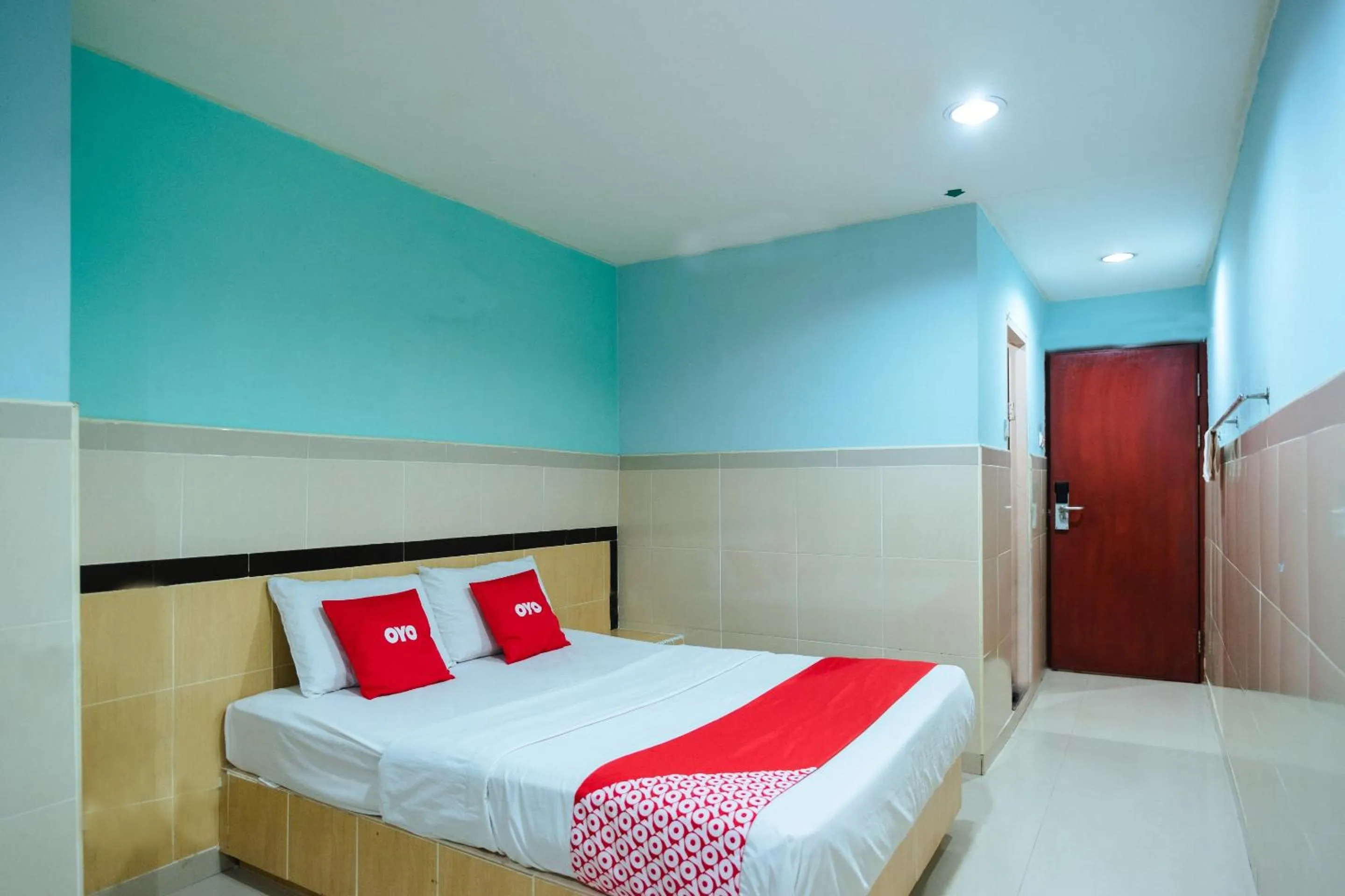 Bedroom, Bed in Hotel O Milion Inn