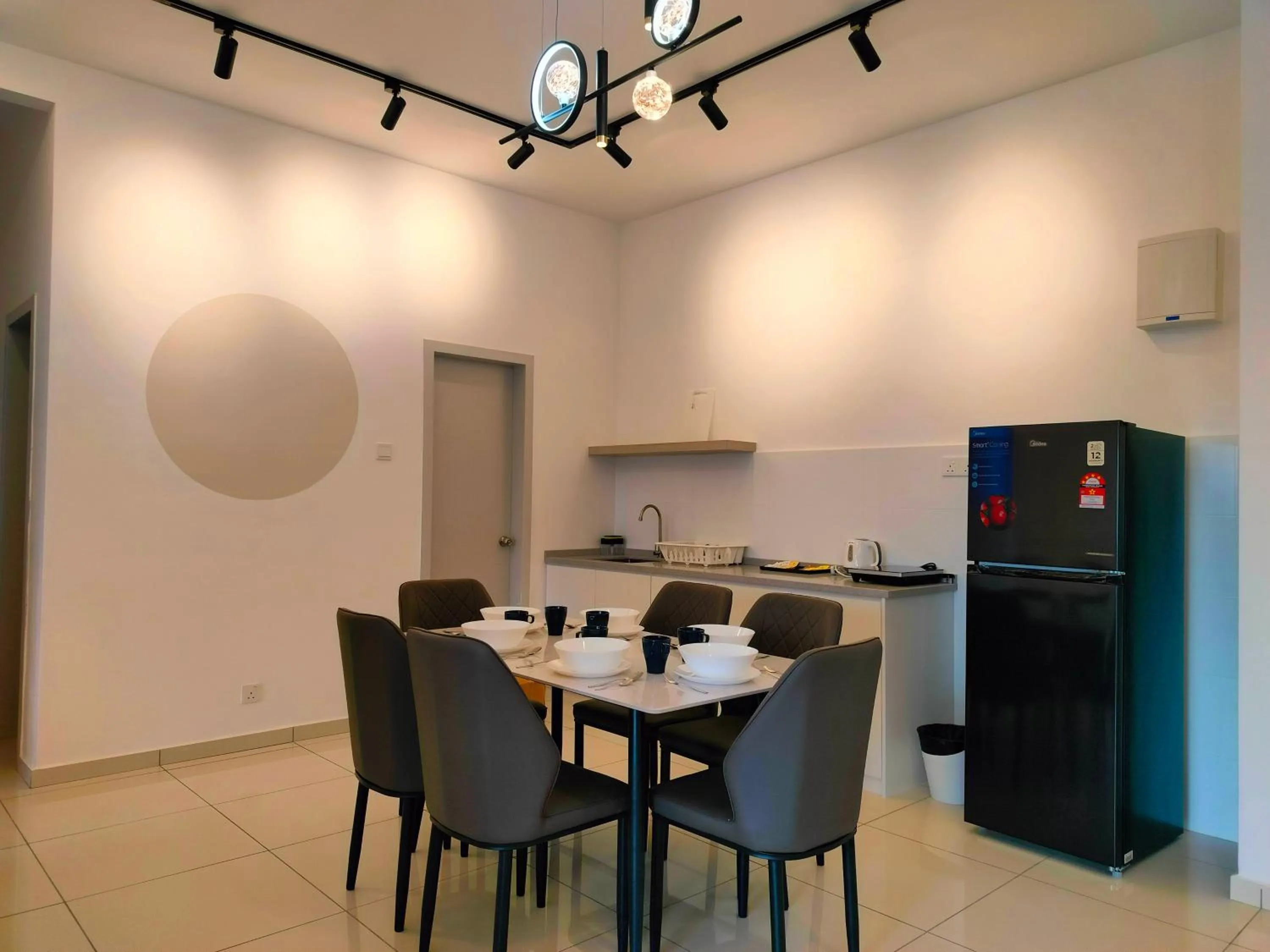 Dining area in The Horizon by MyKey