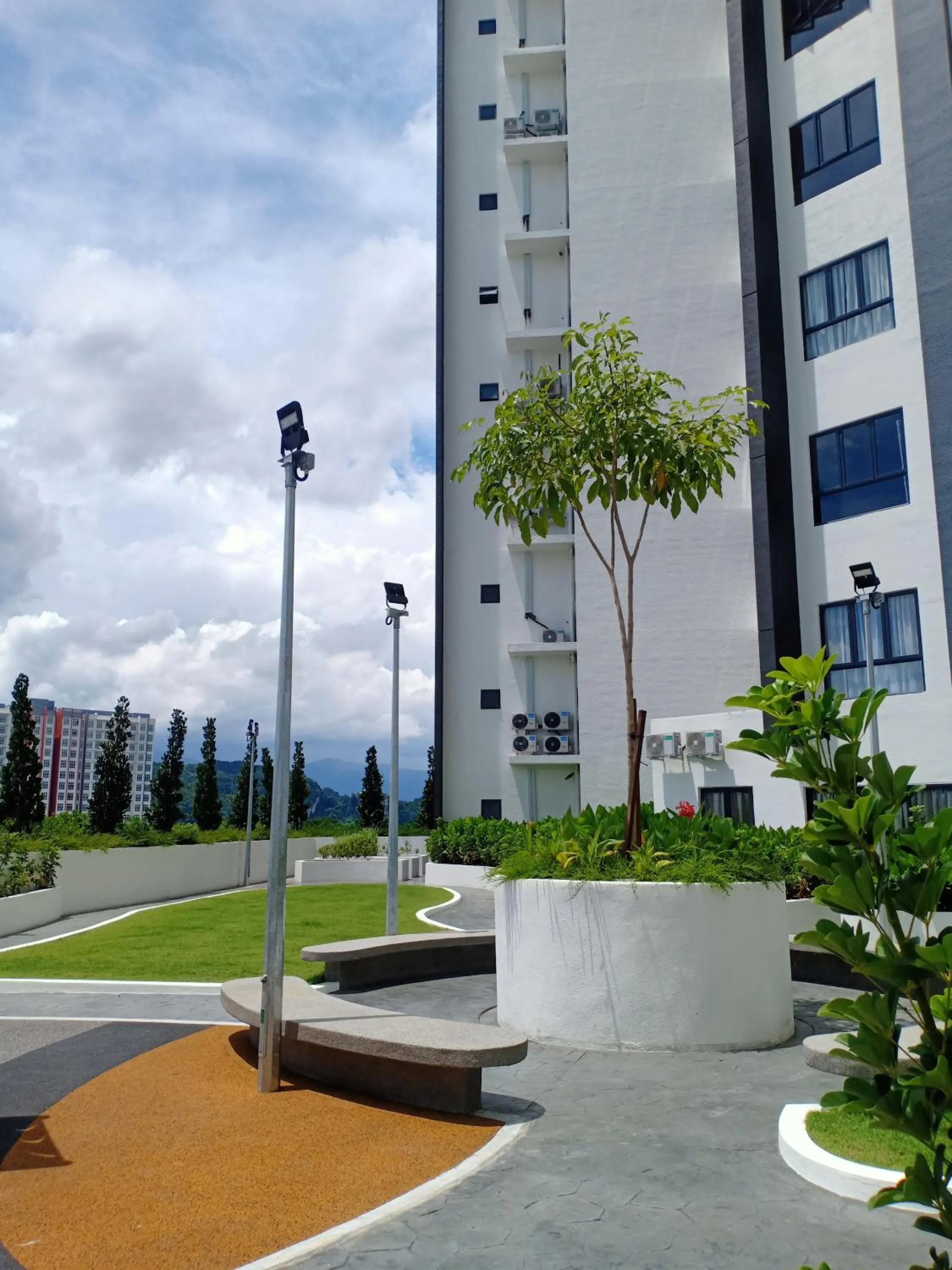 Garden in The Horizon by MyKey