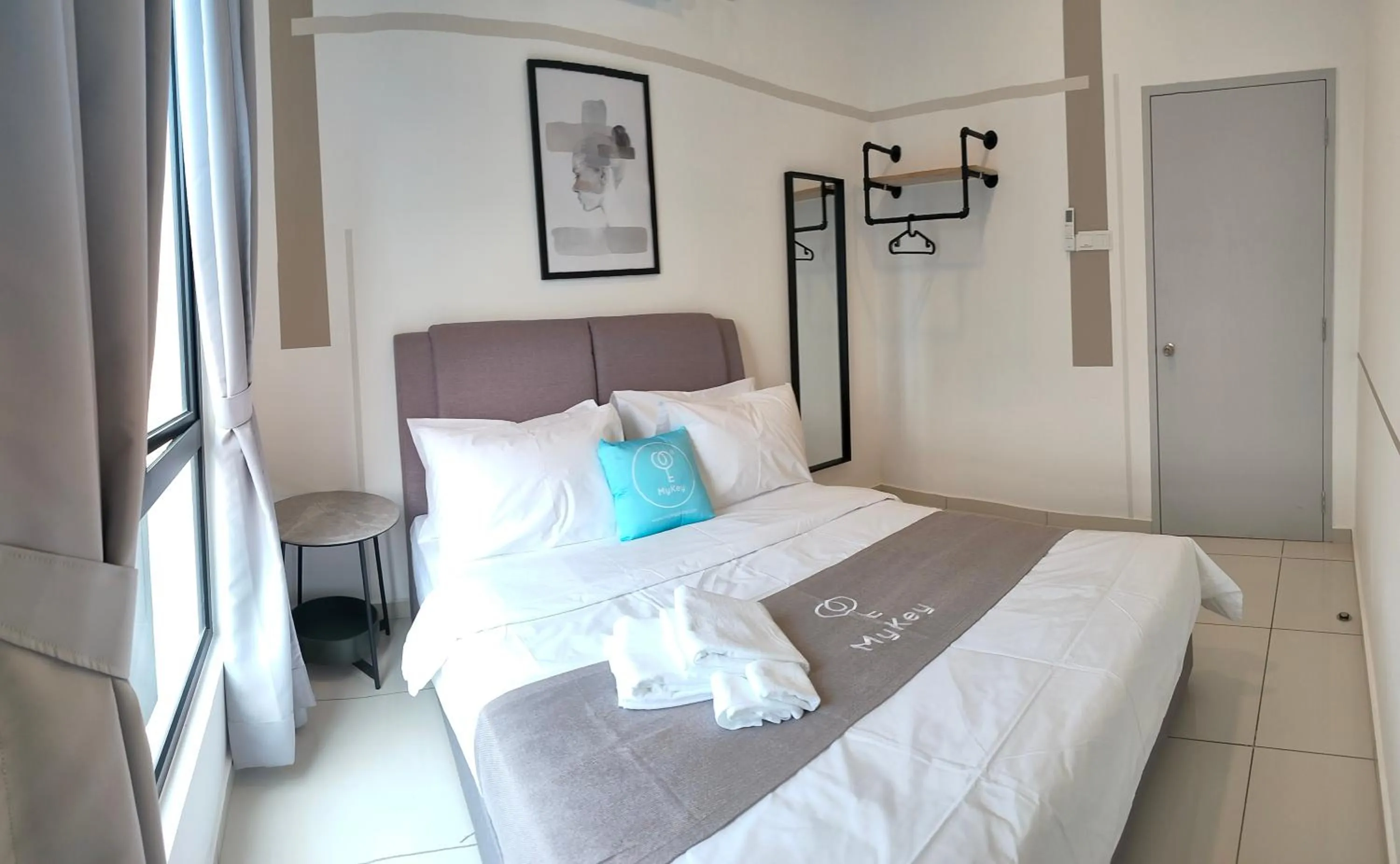 Bedroom, Bed in The Horizon by MyKey