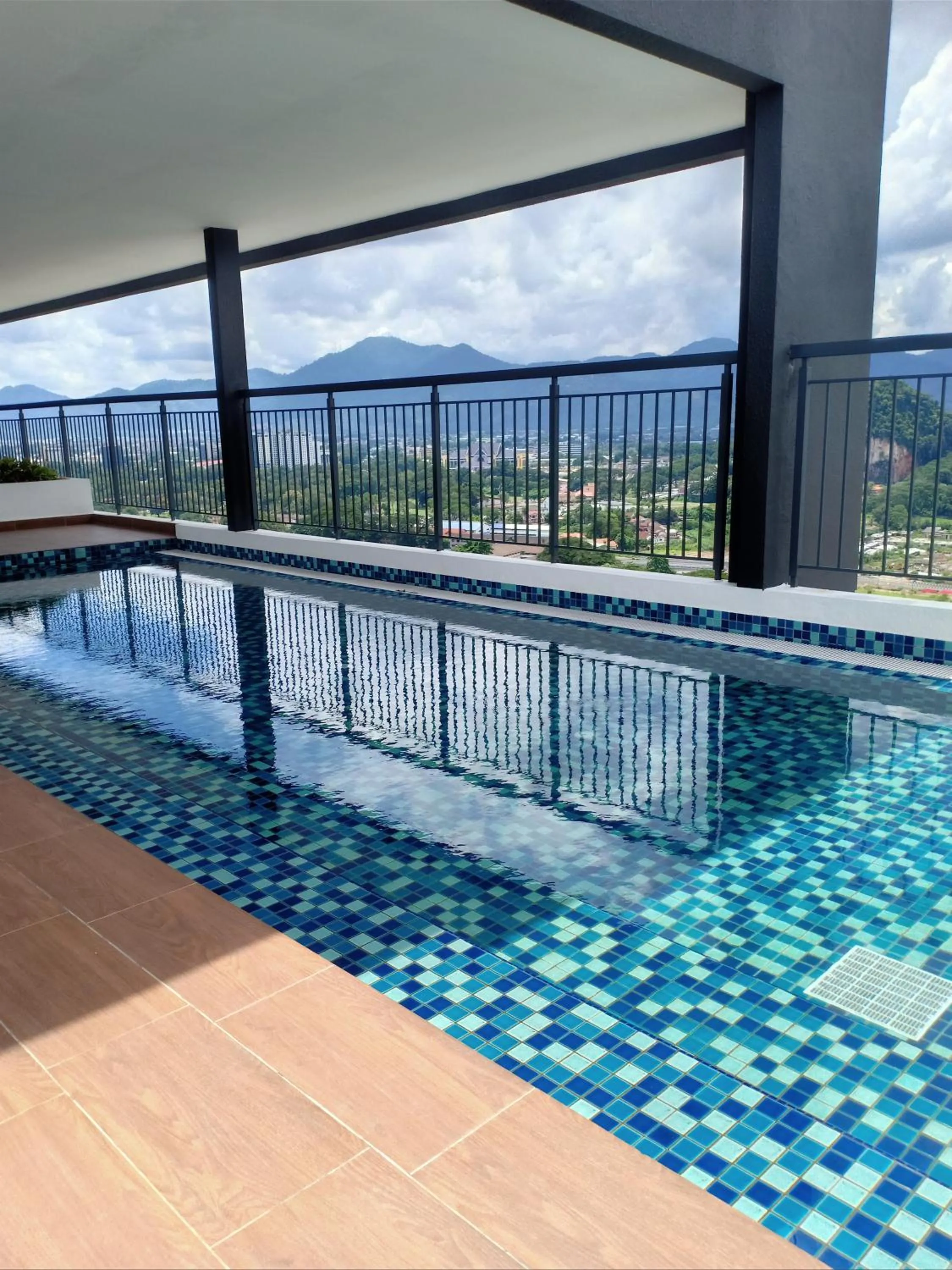 Swimming pool in The Horizon by MyKey