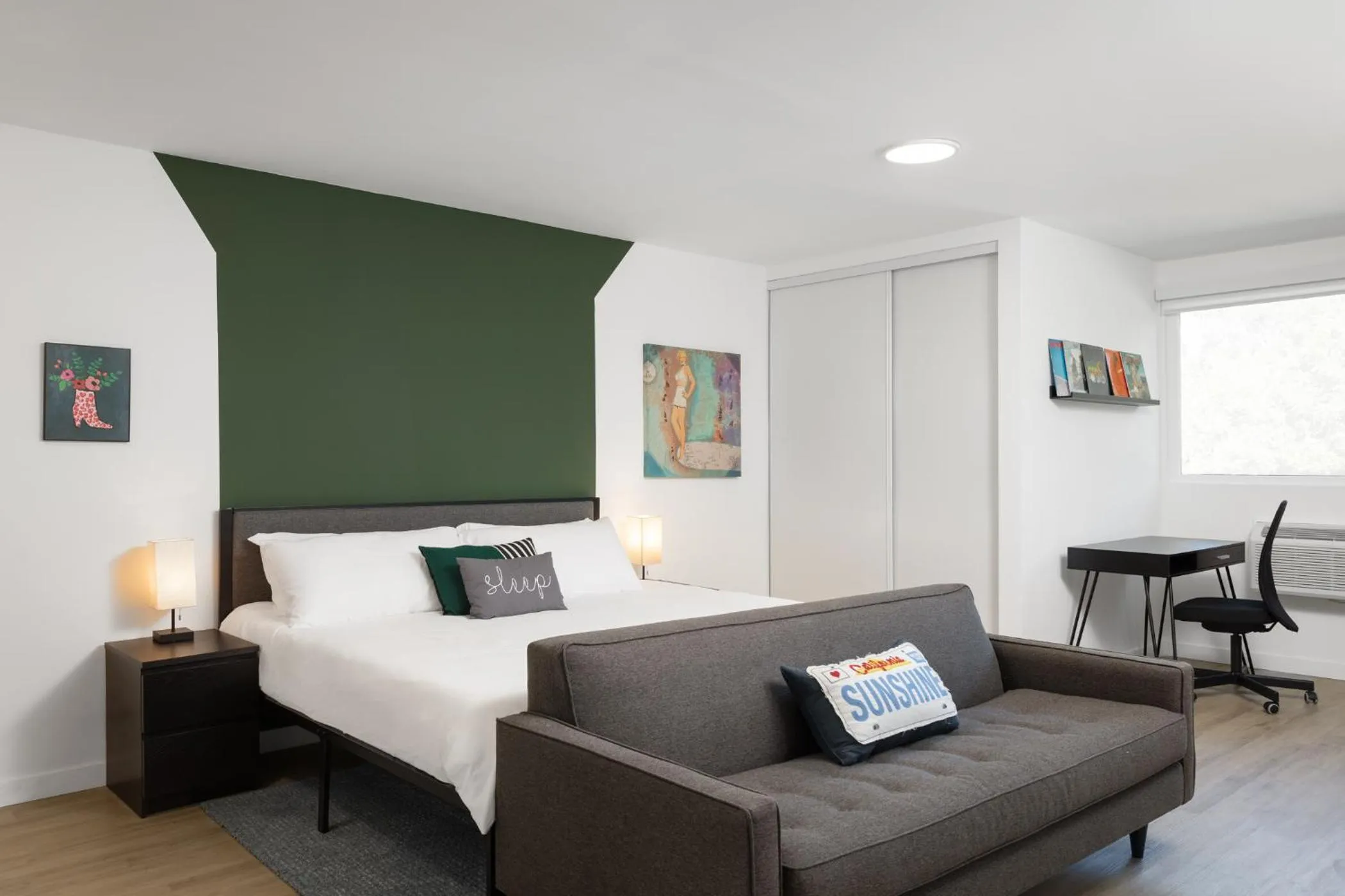 Living room, Bed in Fenix Hotel Hollywood