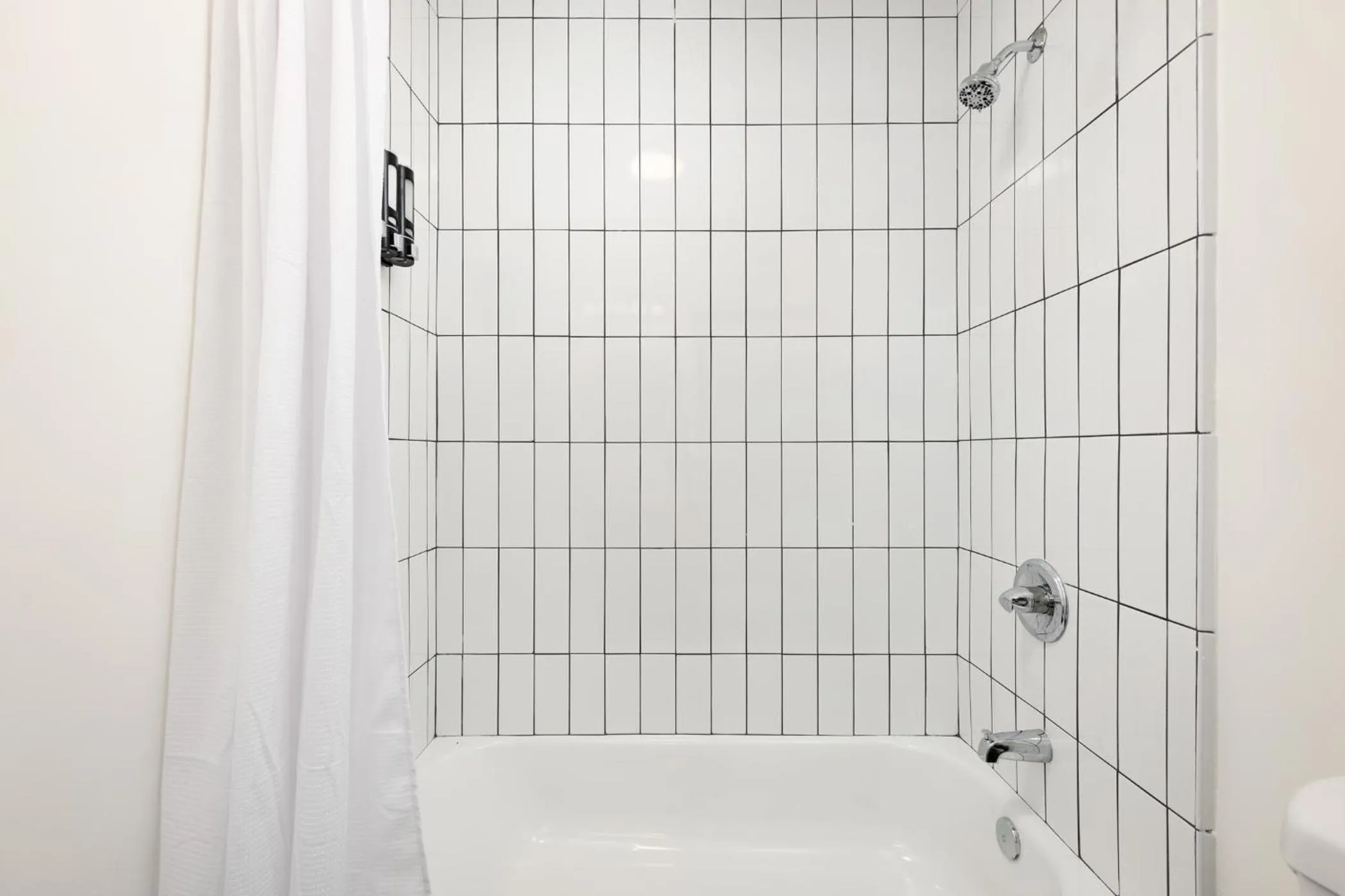 Shower in Fenix Hotel Hollywood