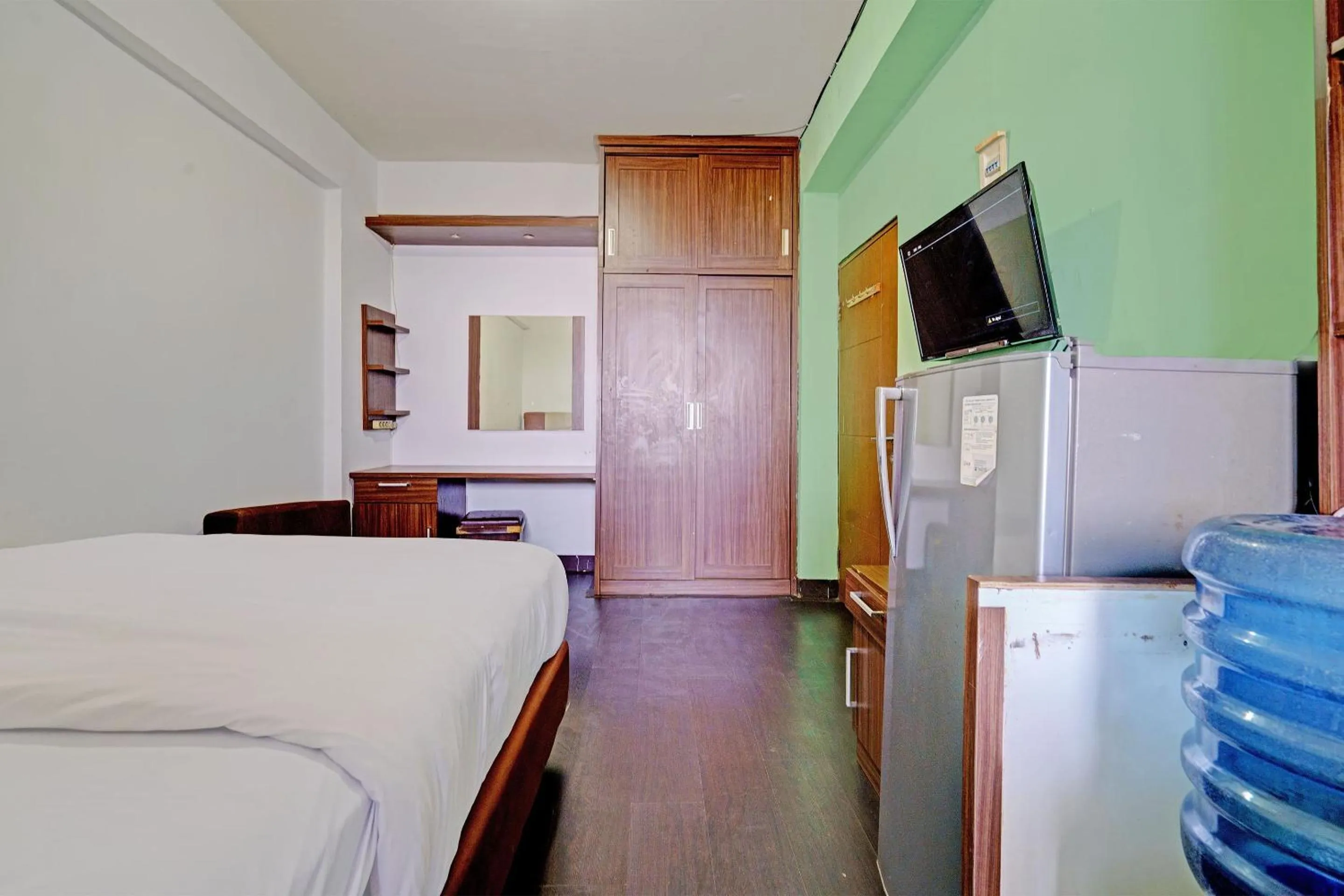 Bedroom, Bed in OYO Life 92949 Apartemen Gateway Cicadas By Qq Rent