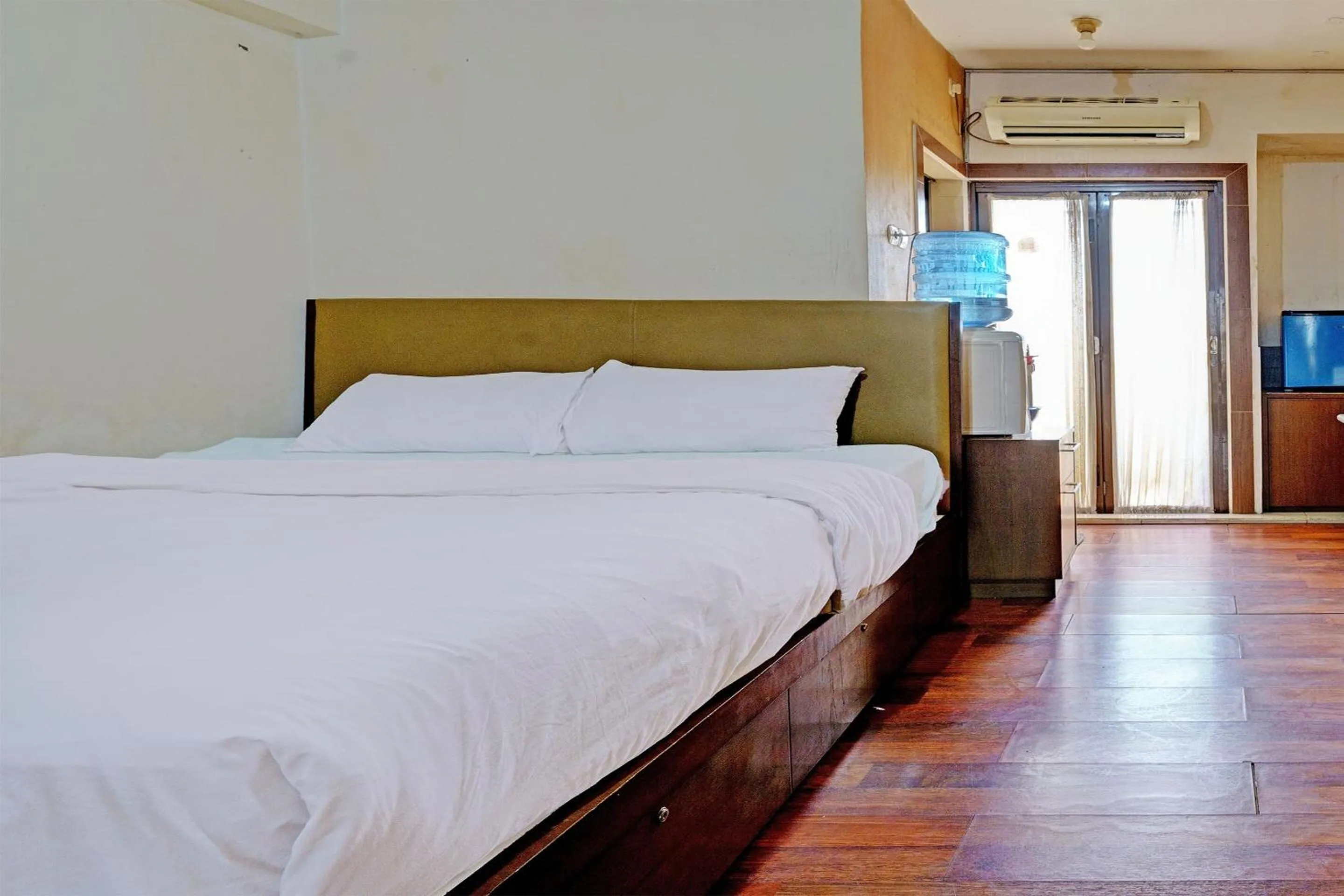 Bedroom, Bed in OYO Life 92949 Apartemen Gateway Cicadas By Qq Rent