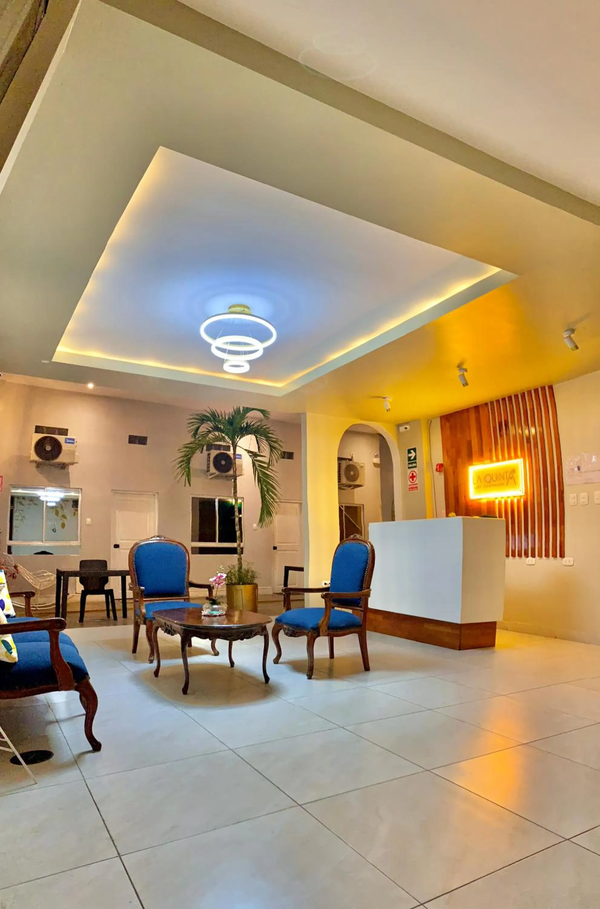 Living room in La Quinta Loft Apartments