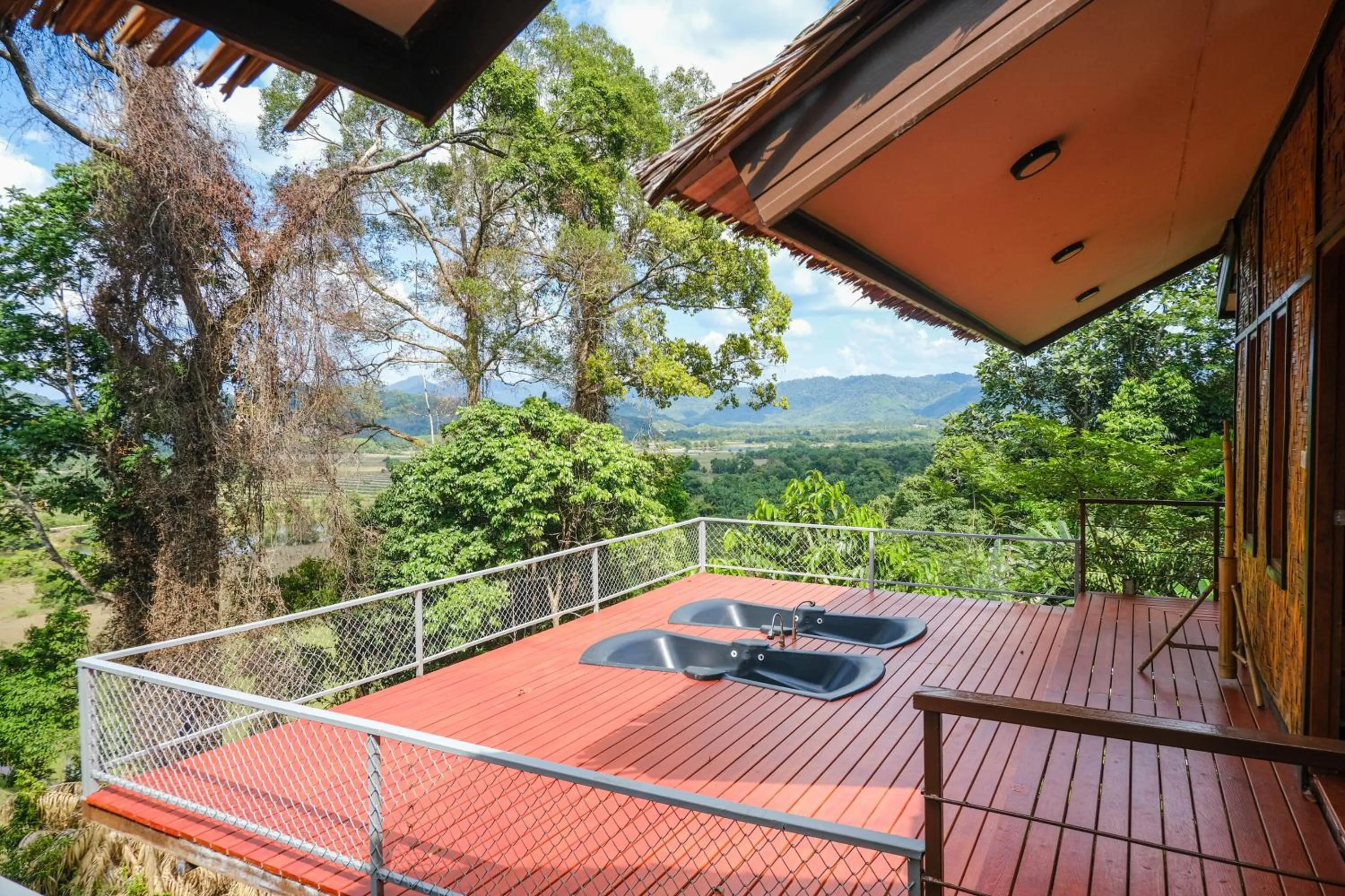 Bath in Bangmara Hill