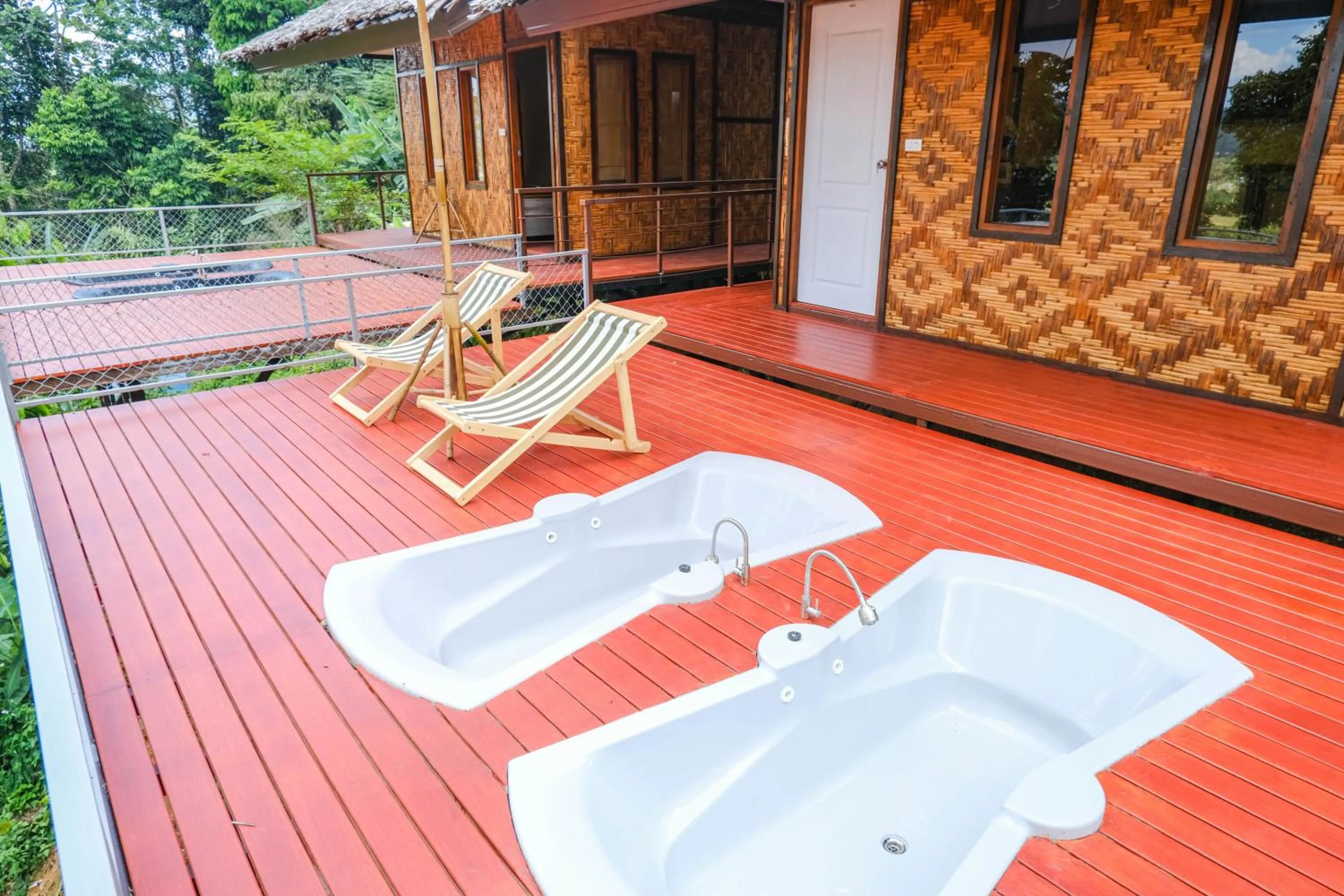 Bath in Bangmara Hill