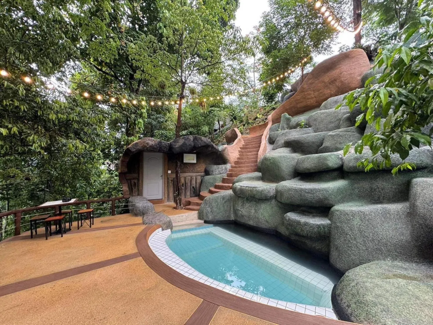 Pool view in Bangmara Hill