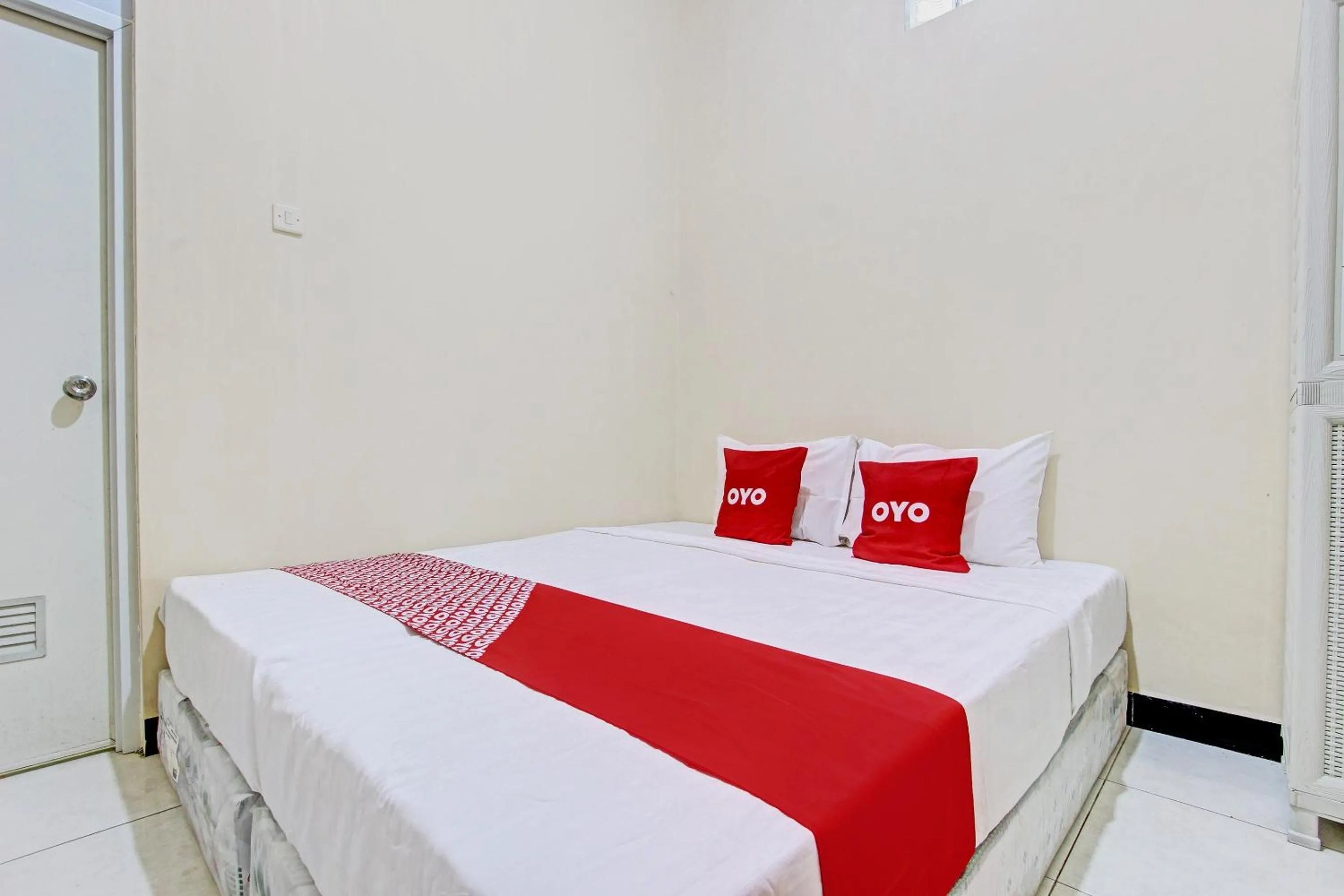 Bedroom, Bed in OYO Life 93034 Ayri Home