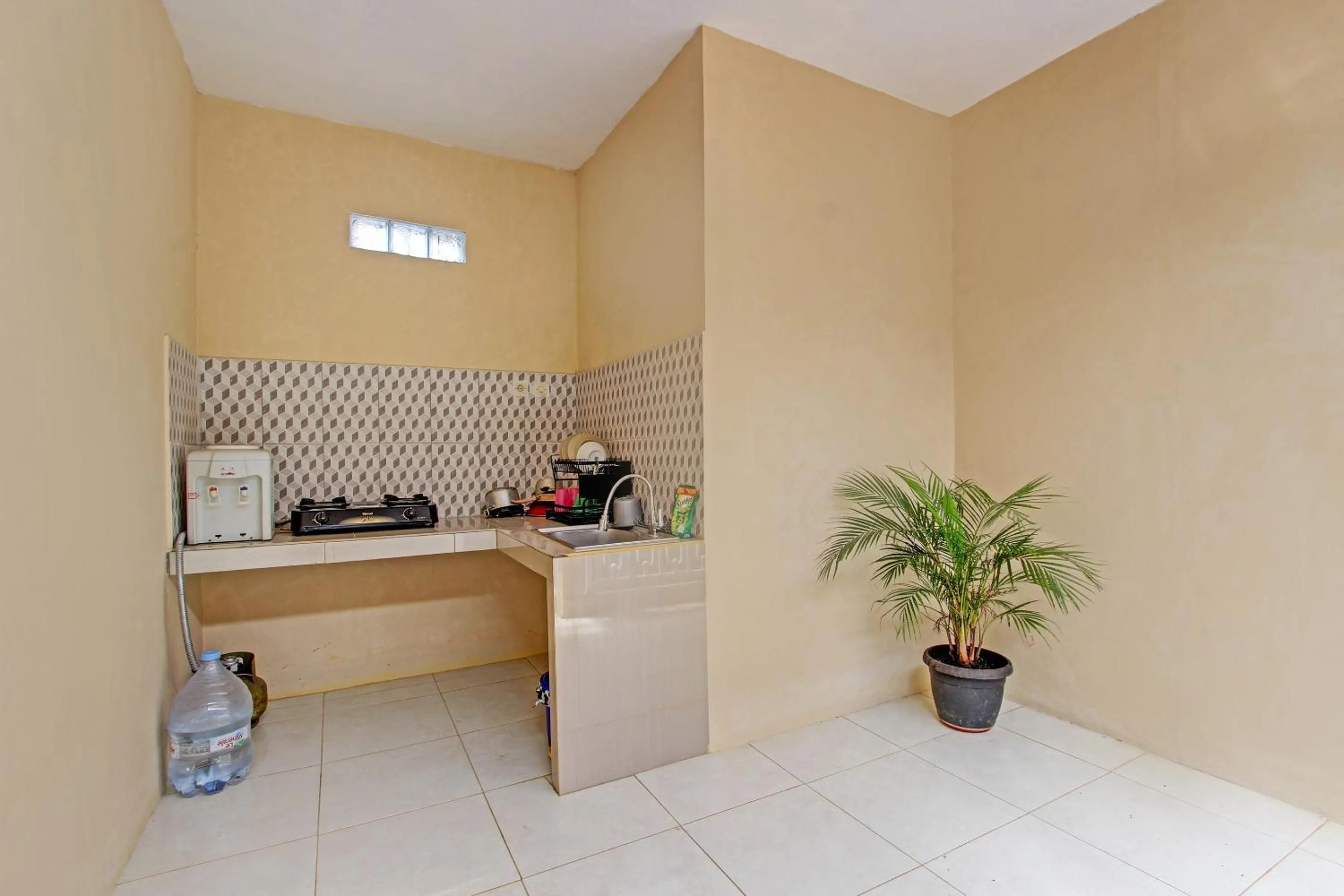 Lobby or reception in OYO Life 93034 Ayri Home