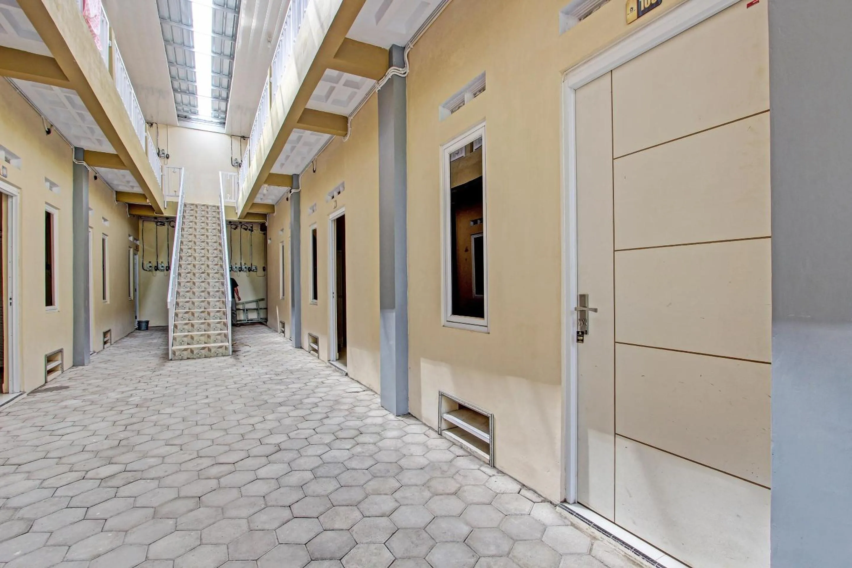 Lobby or reception in OYO Life 93034 Ayri Home