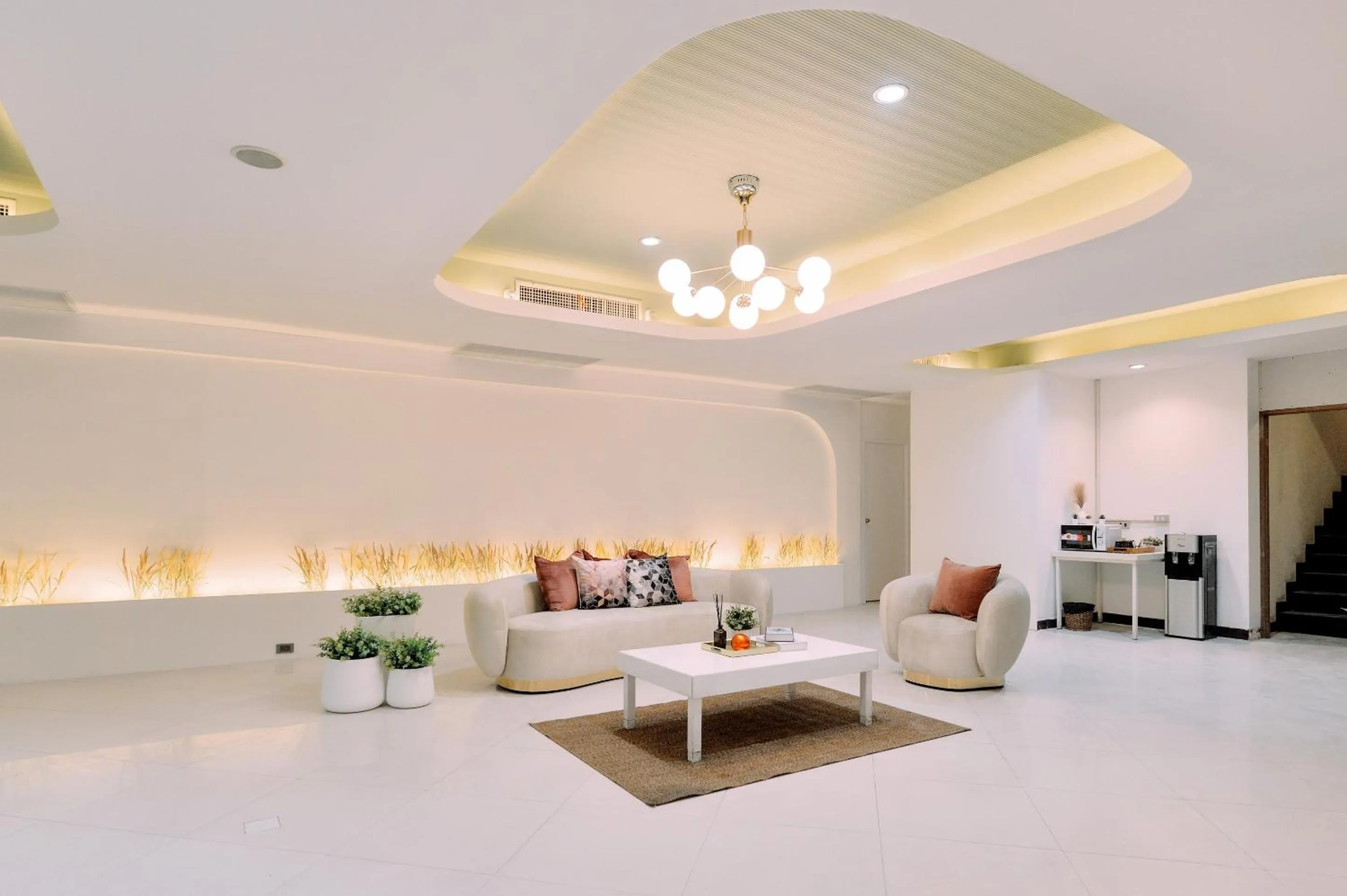 Seating area in Tori crown hotel