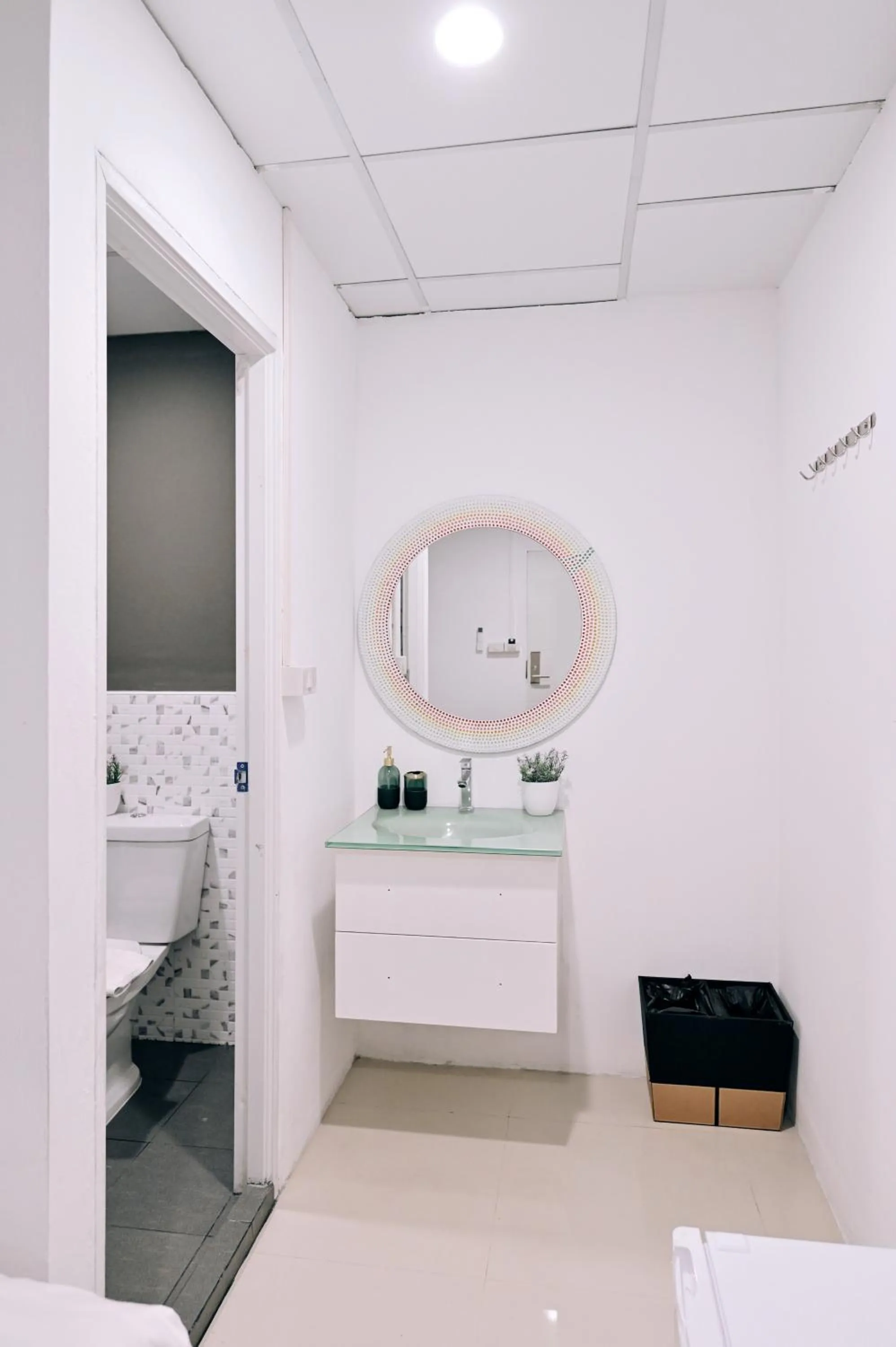 Toilet, Bed in Tori crown hotel