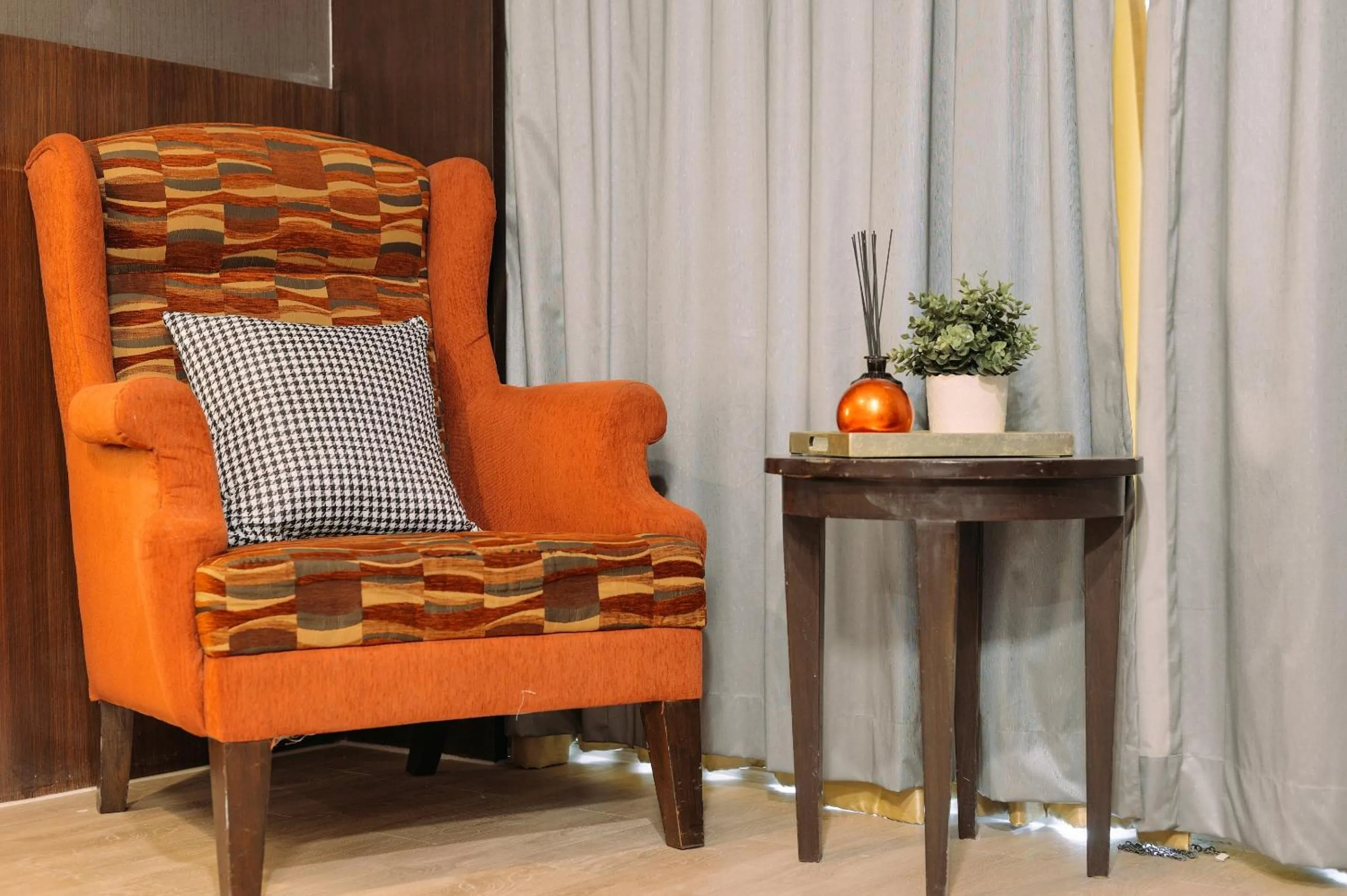 Living room in Tori crown hotel