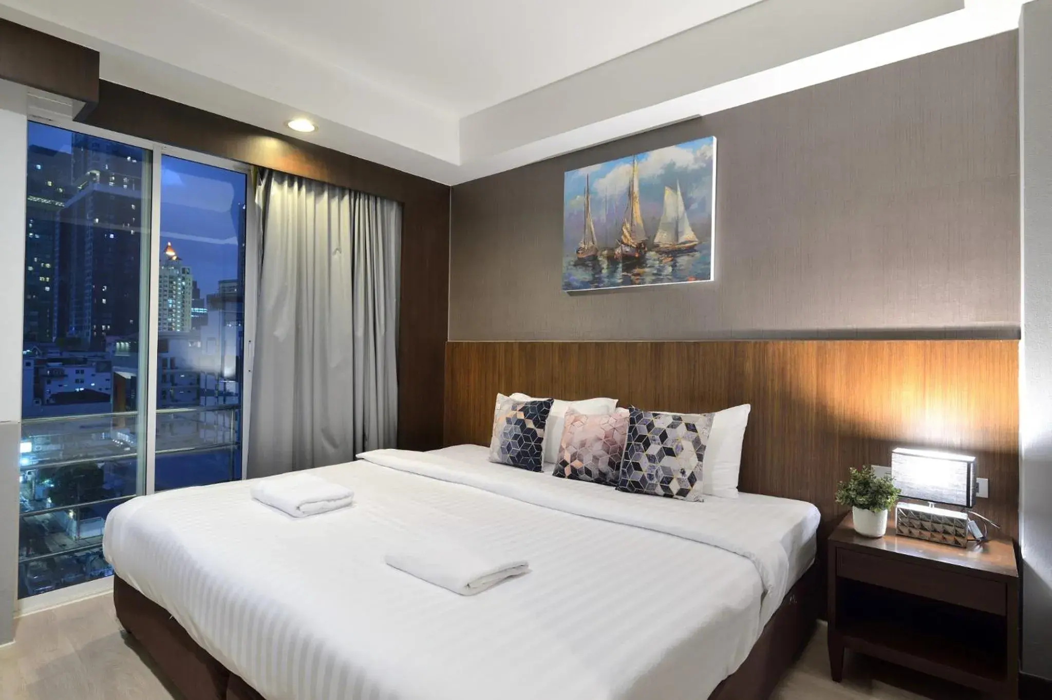 Standard Double Room in Tori crown hotel Standard Double Room in Tori crown hotel