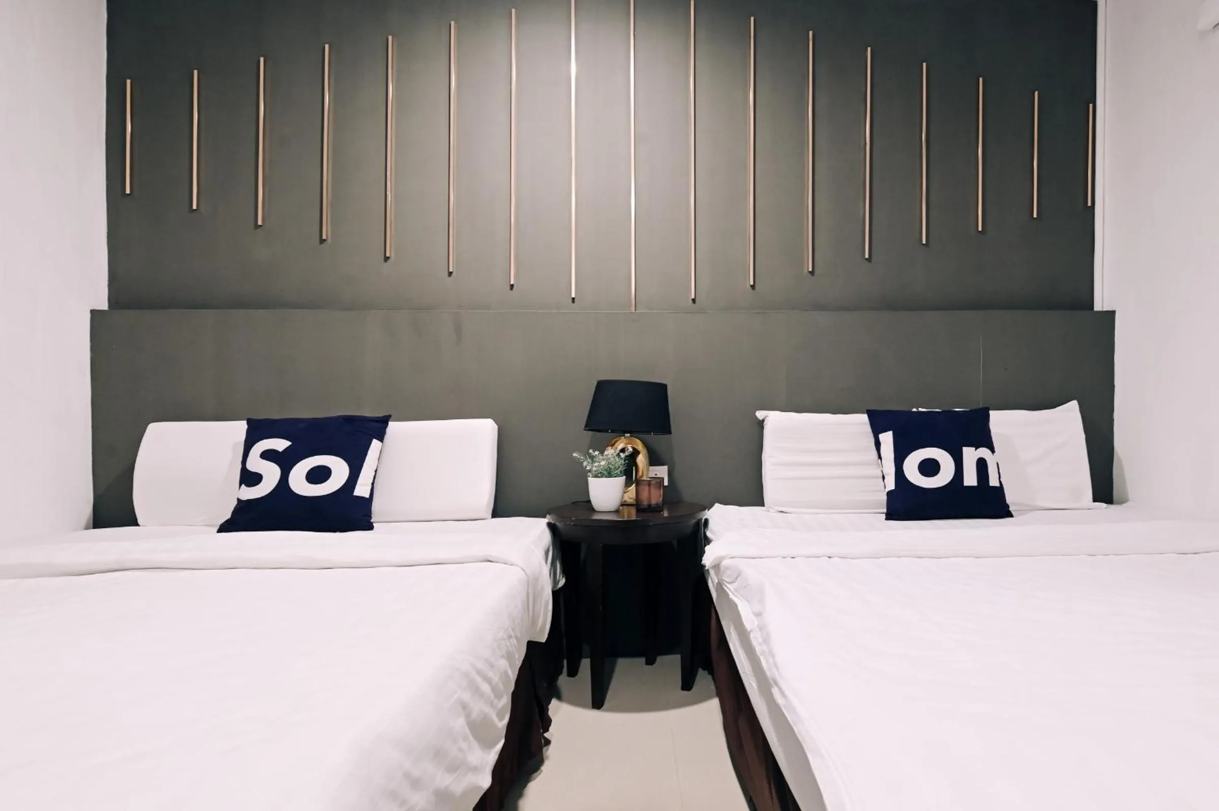 Bed in Tori crown hotel