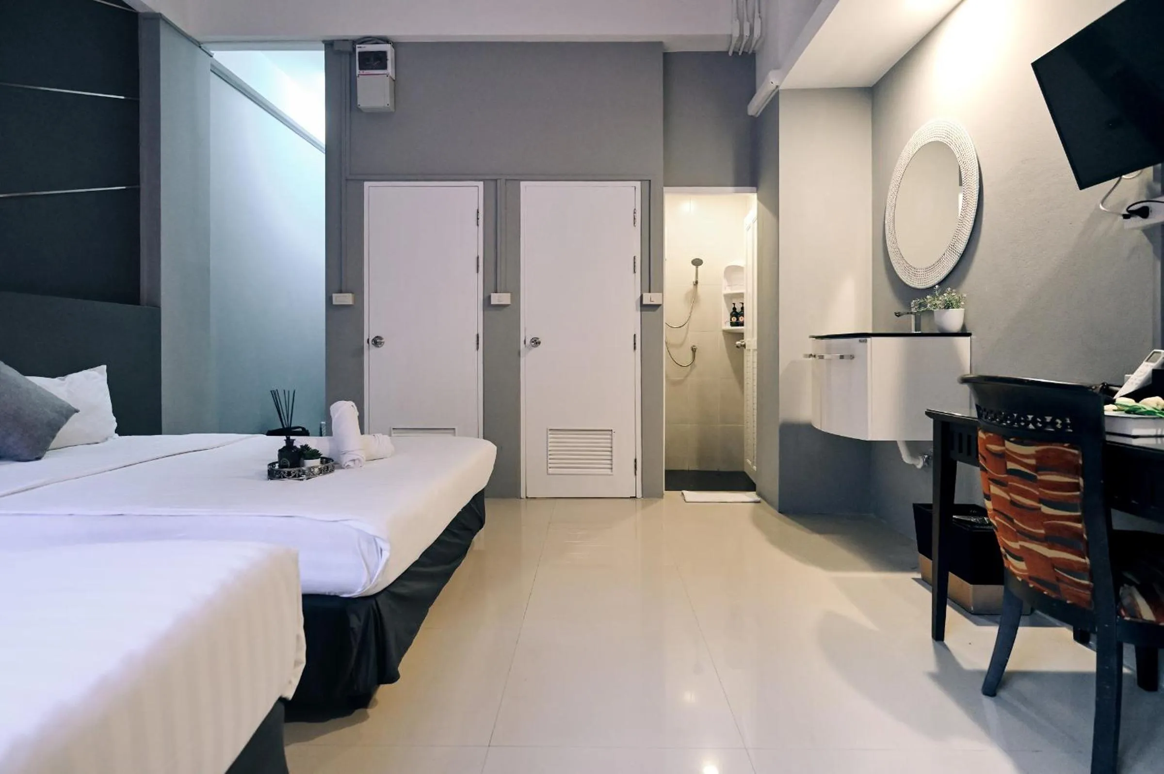 Bed in Tori crown hotel