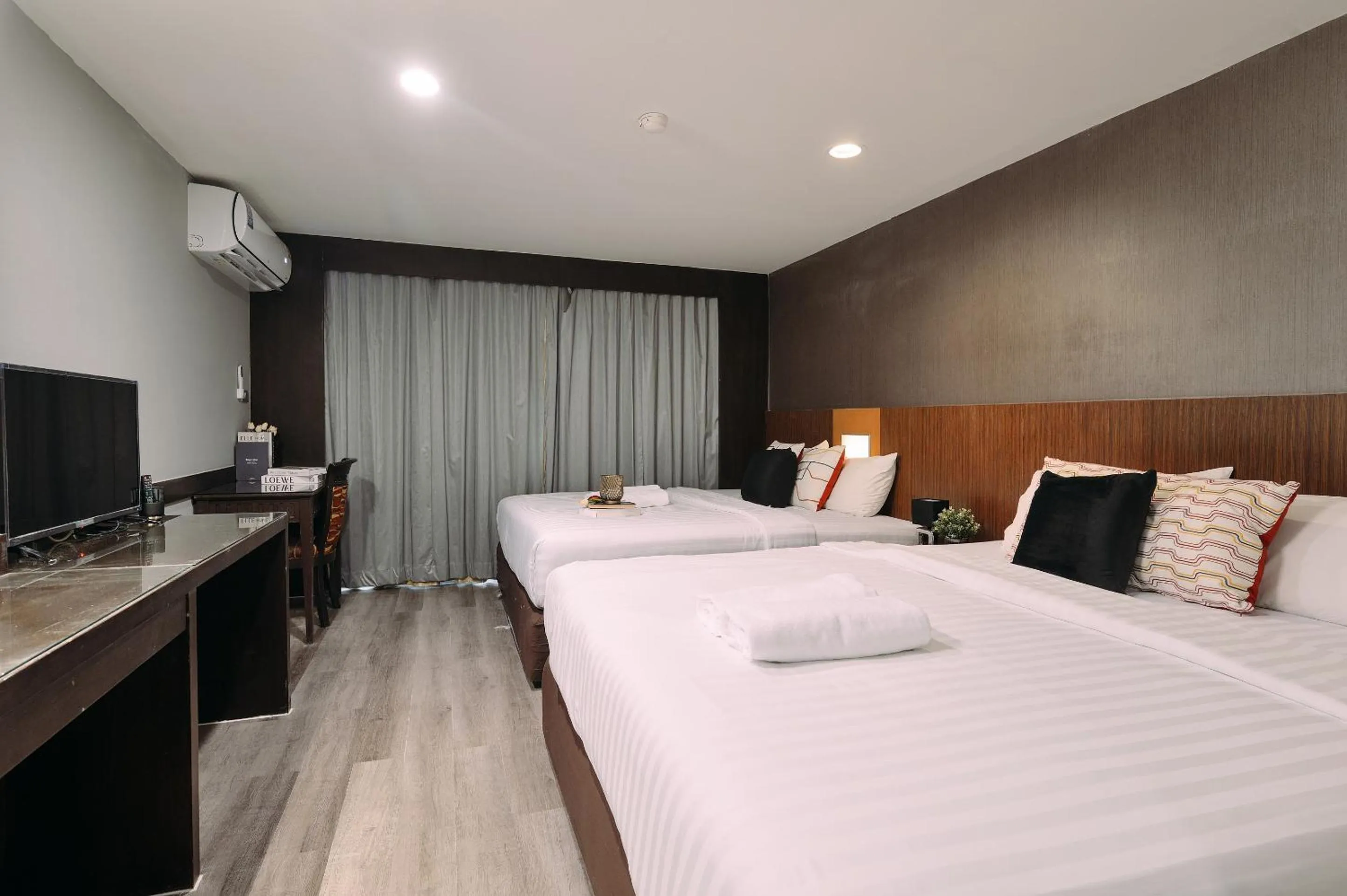 Bed in Tori crown hotel