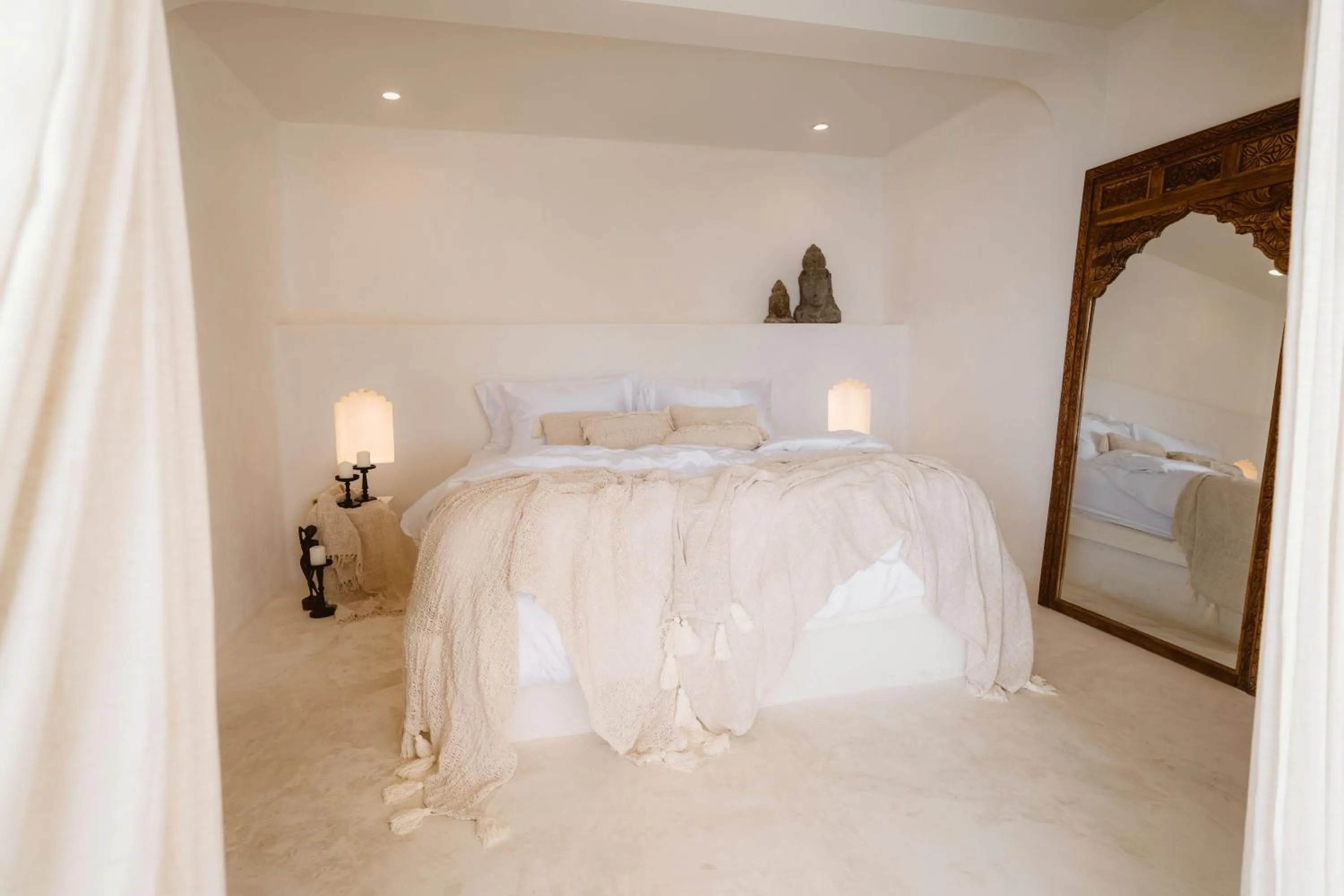 Bed in Ocean Nymphs Villa