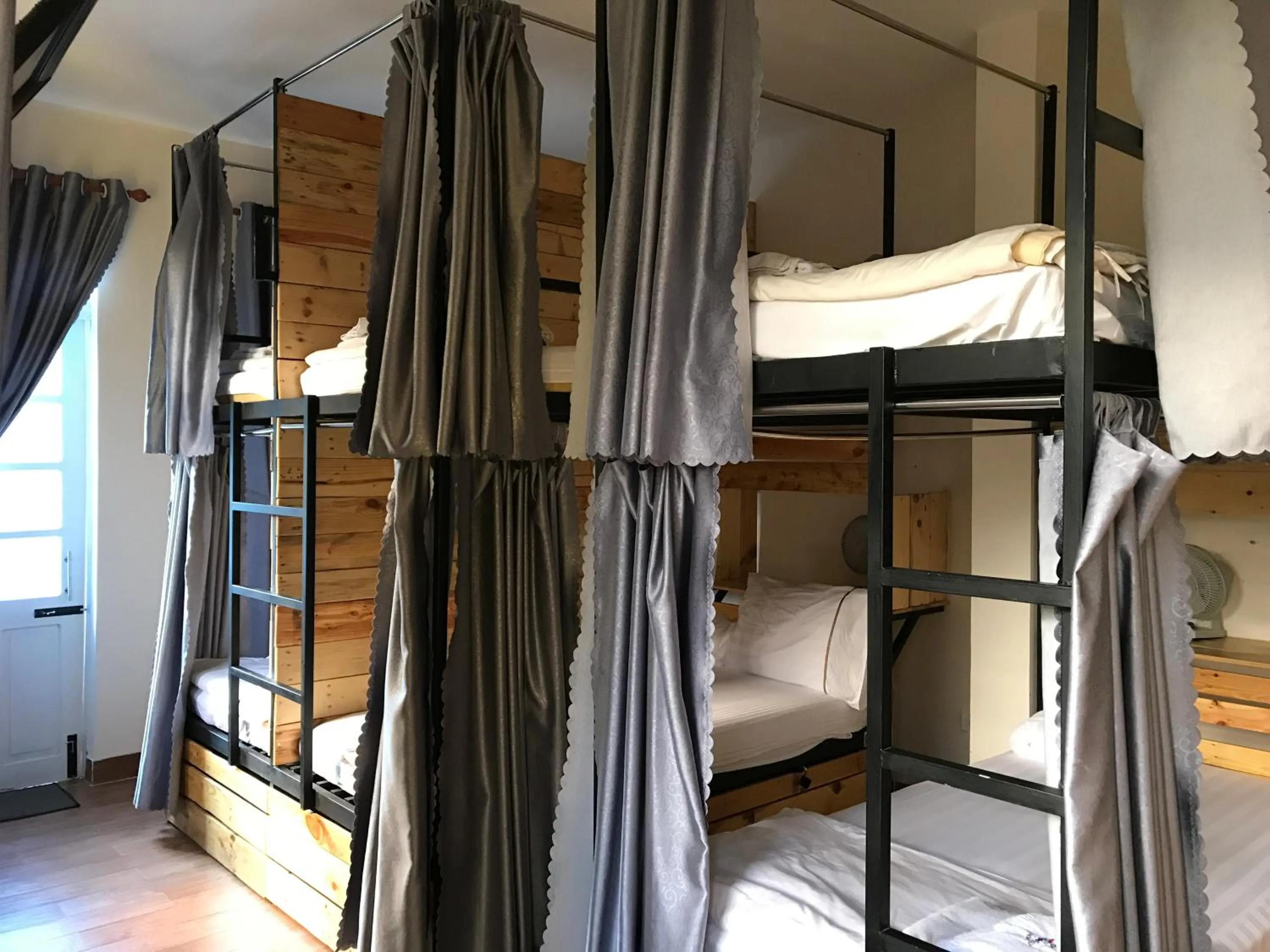 Bed in Nhiet Doi Hotel